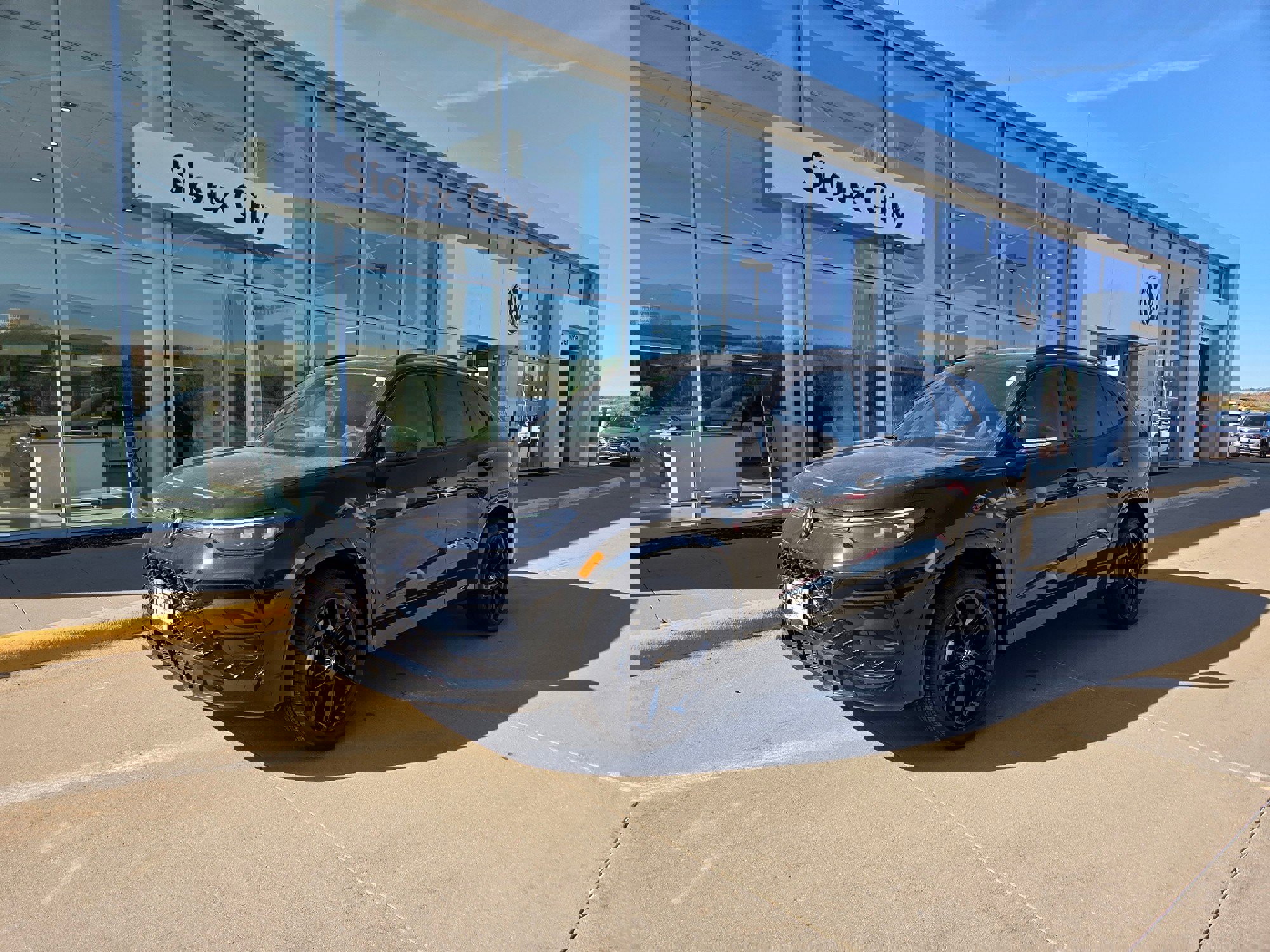 2025 Volkswagen Tiguan SUV 