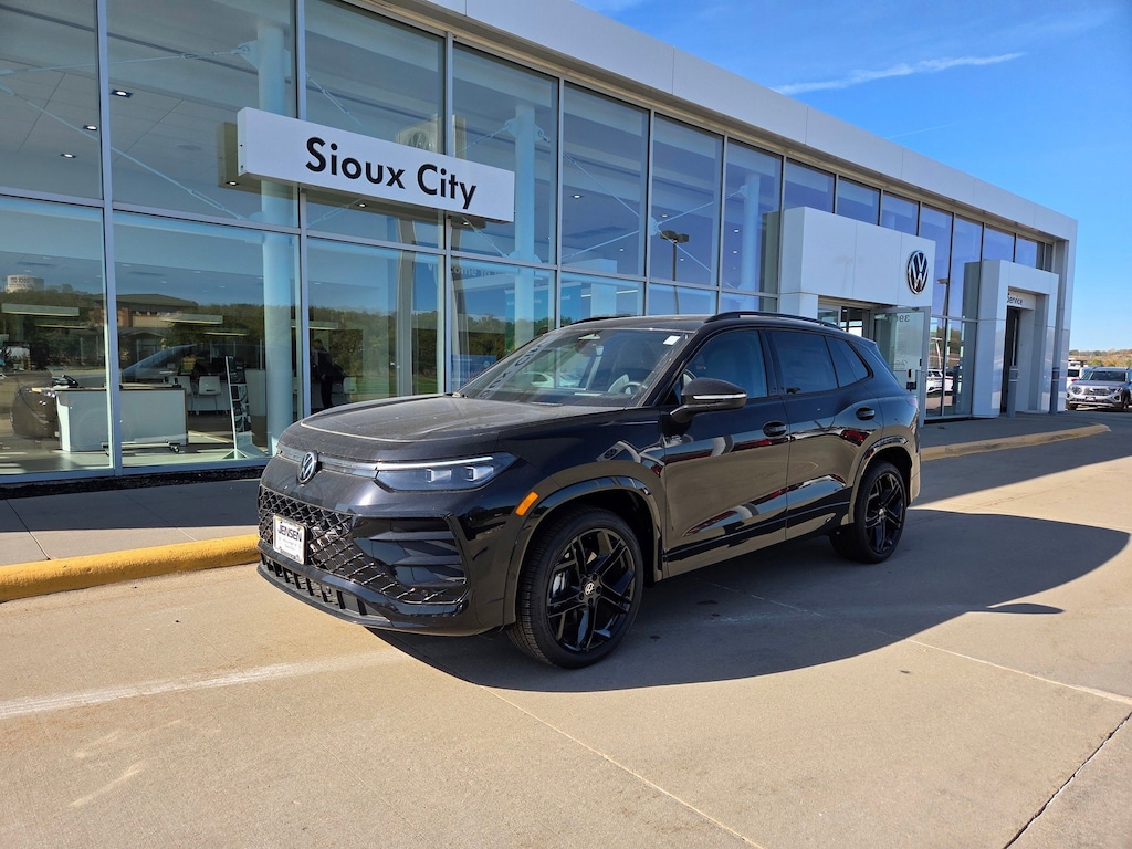 New 2025 Volkswagen Tiguan 2.0T SE R-Line Black SUV