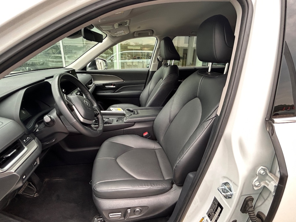 Used 2025 Toyota Grand Highlander SUV