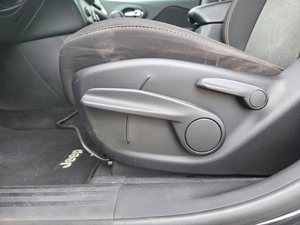 Used 2016 Jeep Cherokee Sport 4x4 SUV