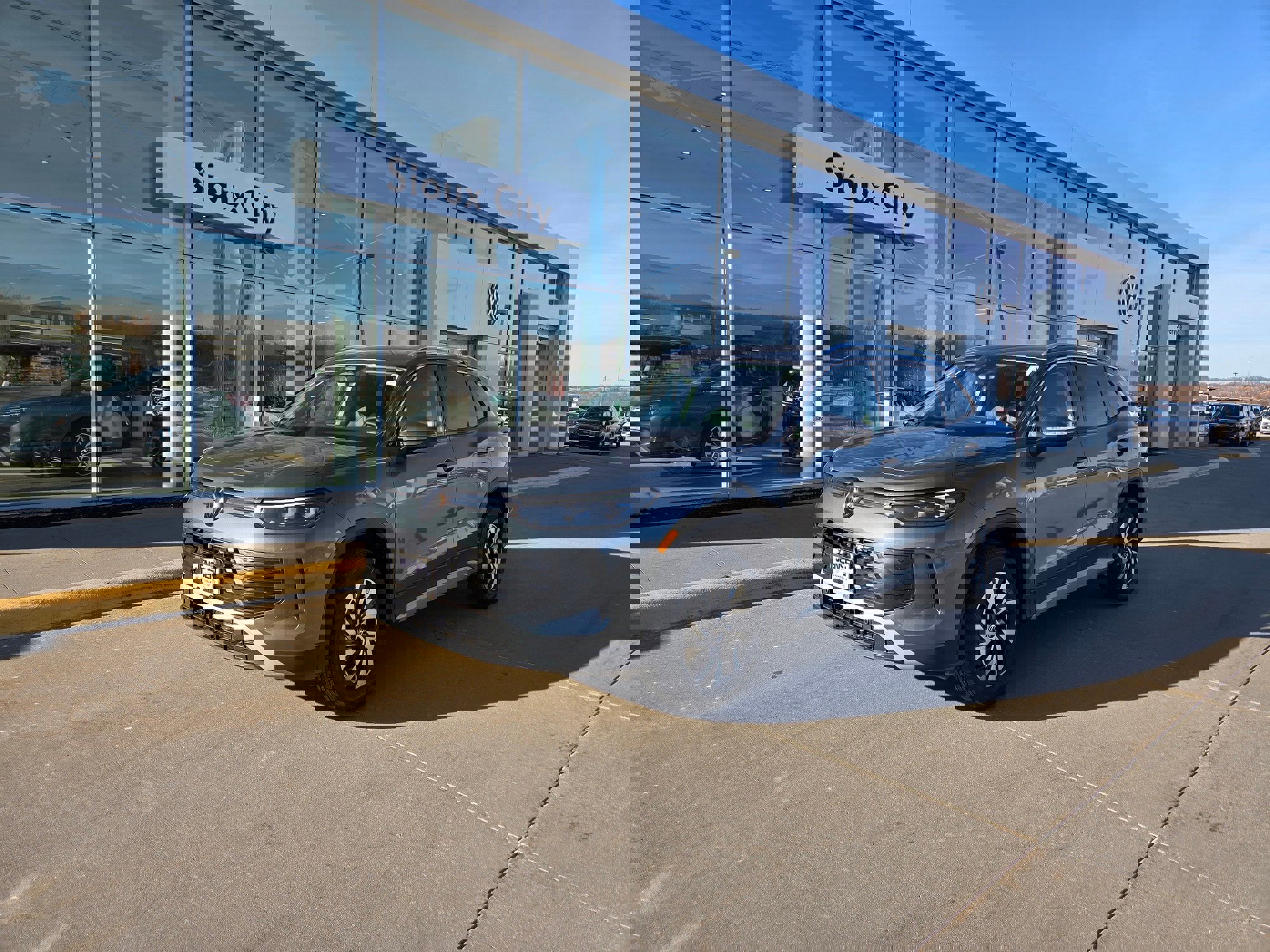 2026 Volkswagen Tiguan S's photo