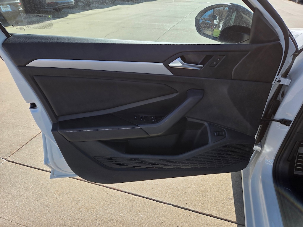 New 2025 Volkswagen Jetta 1.5T Sport Sedan