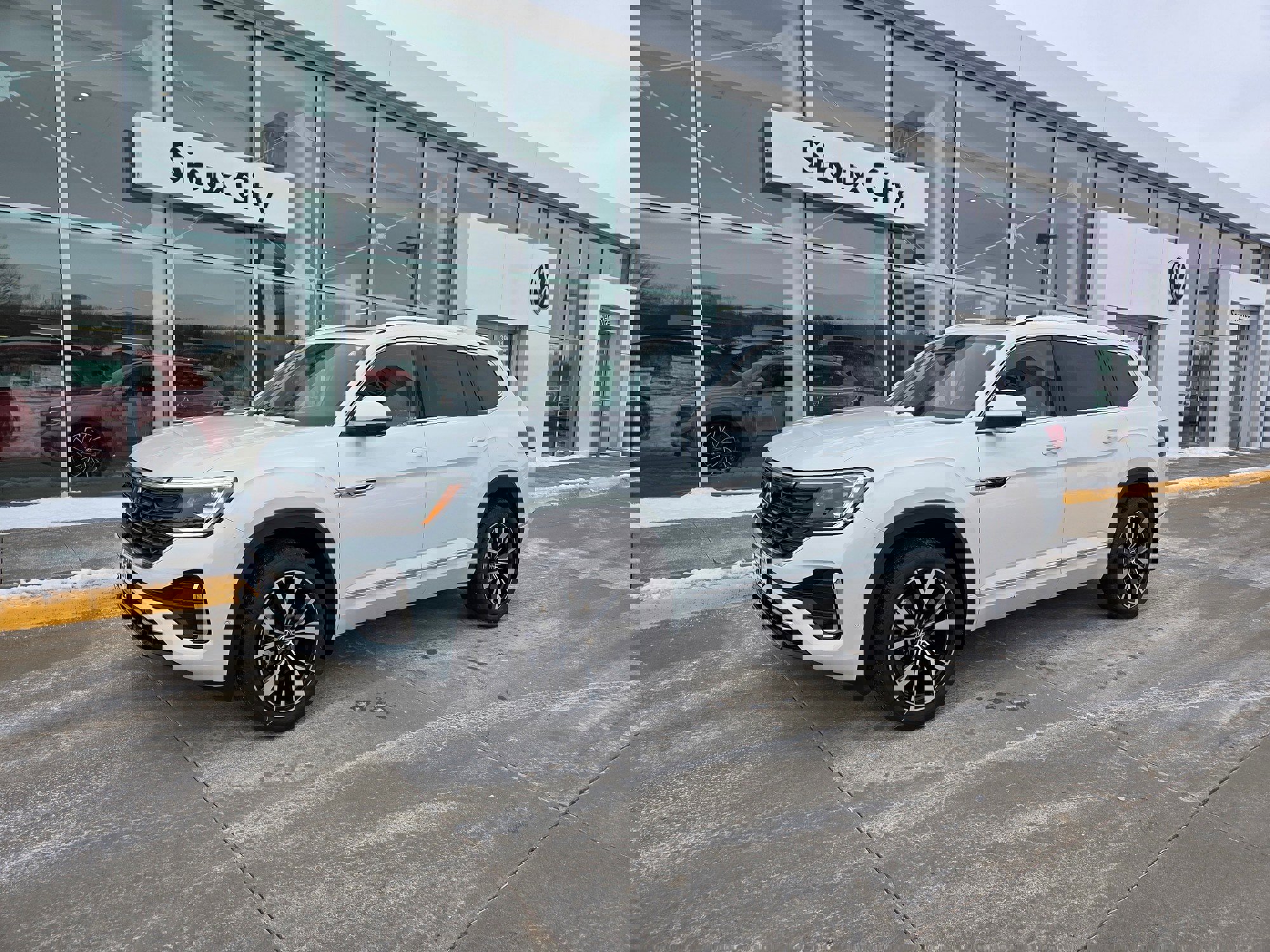 2026 Volkswagen Atlas SEL Premium R-Line's photo