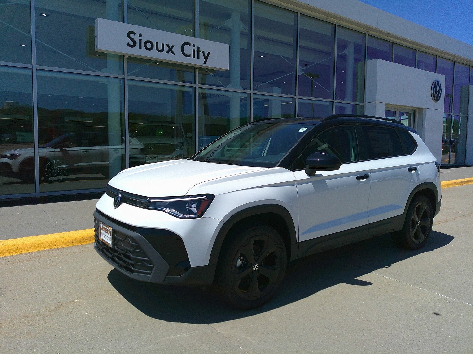 2025 Volkswagen Taos SUV 