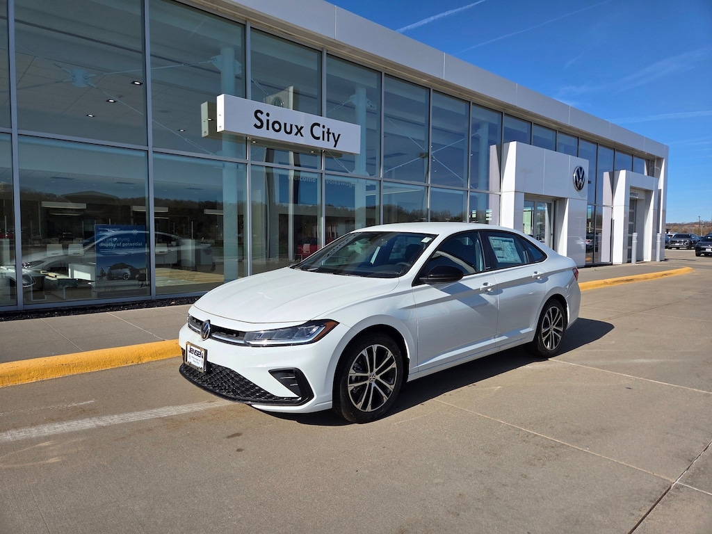 New 2025 Volkswagen Jetta 1.5T Sport Sedan