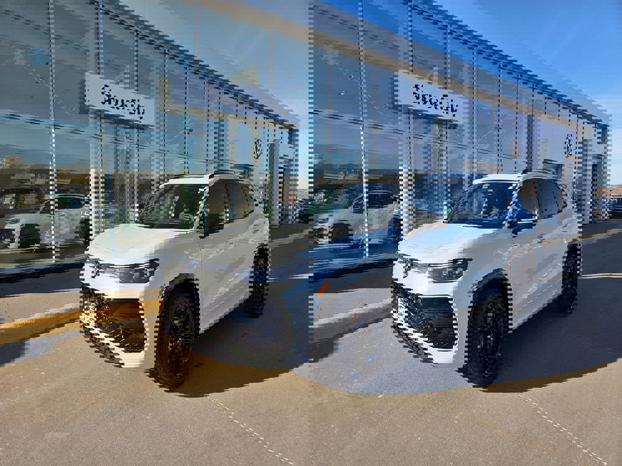 2026 Volkswagen Tiguan SE R-LINE BLACK's photo