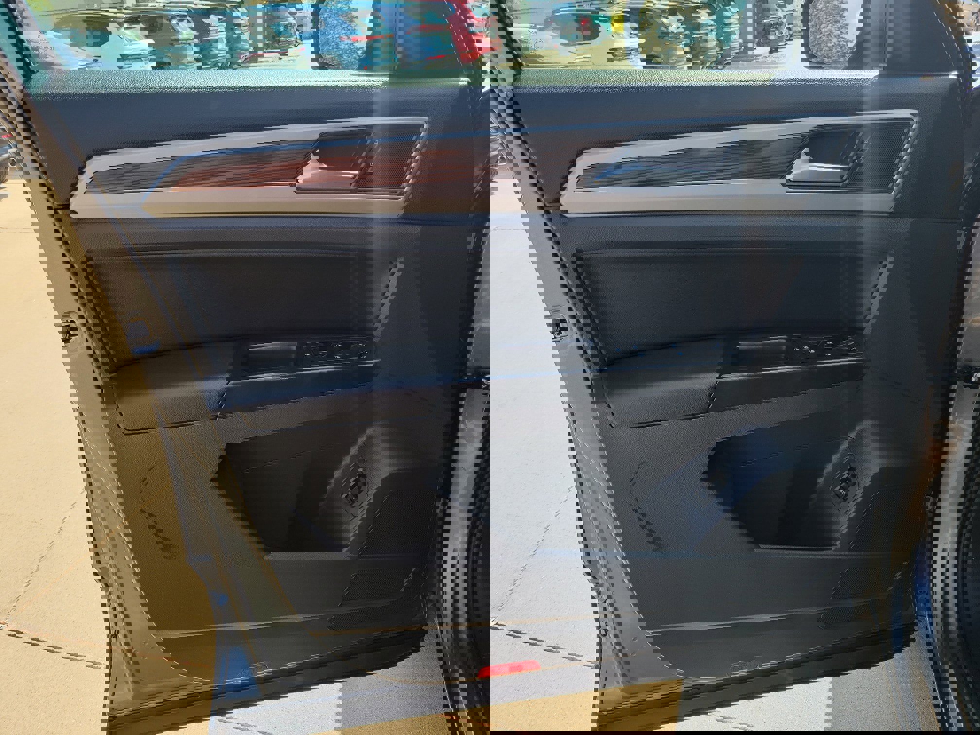 2021 Volkswagen Atlas V6 SE Technology photo 2