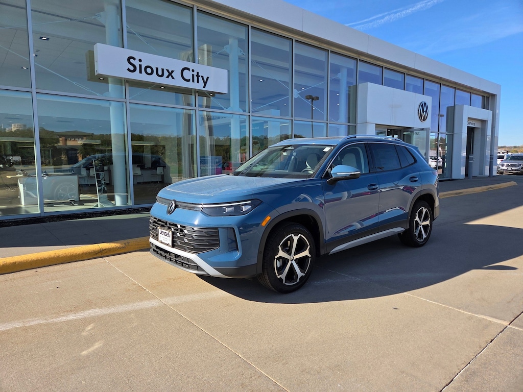 New 2025 Volkswagen Tiguan 2.0T SE SUV