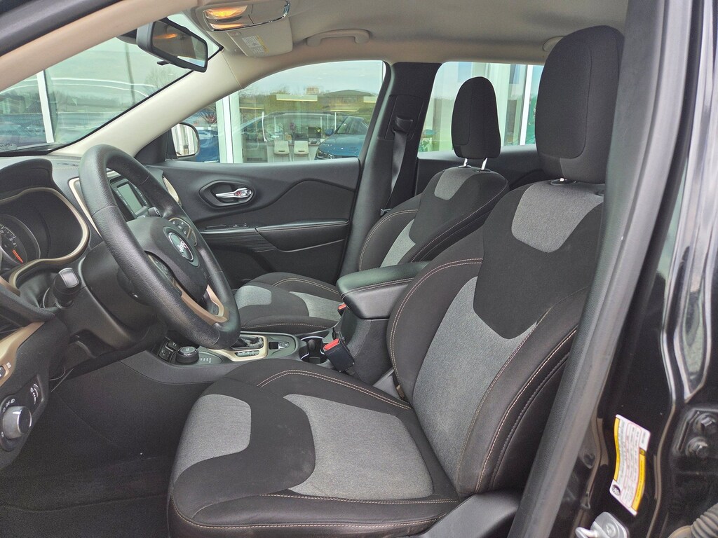 Used 2016 Jeep Cherokee Sport 4x4 SUV