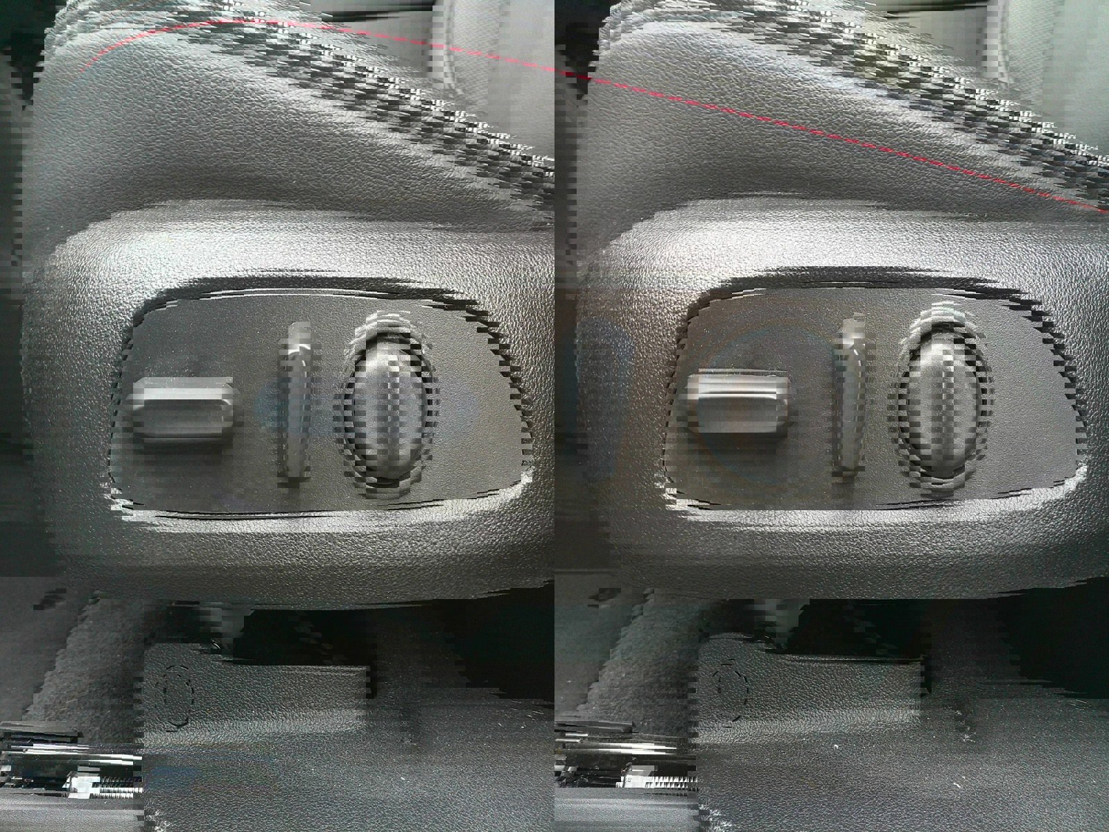 2023 Chevrolet Traverse RS photo 3