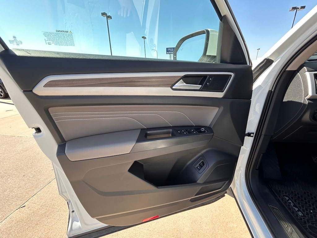 Used 2023 Volkswagen Atlas 3.6L V6 SEL SUV