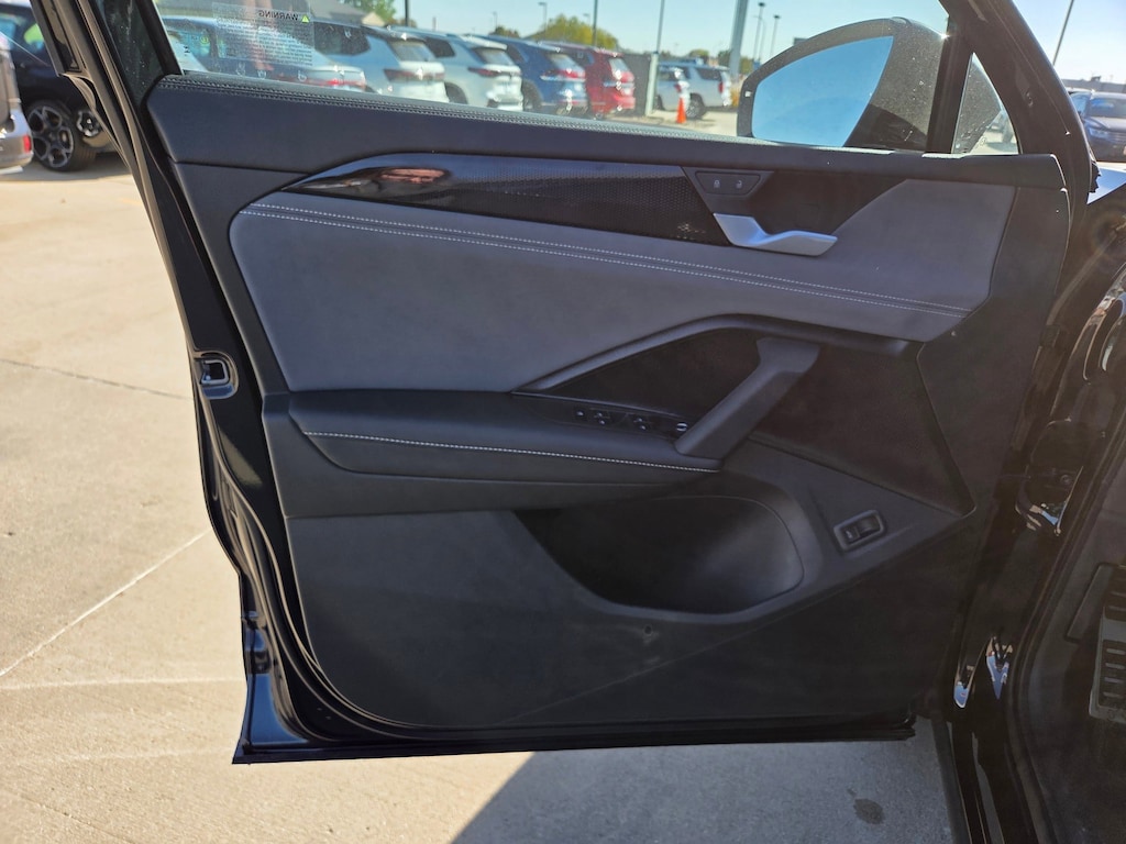 New 2025 Volkswagen Tiguan 2.0T SE R-Line Black SUV