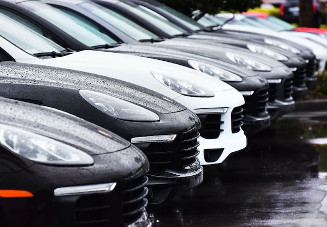 Row of Porsche Macans in the rain.jpg