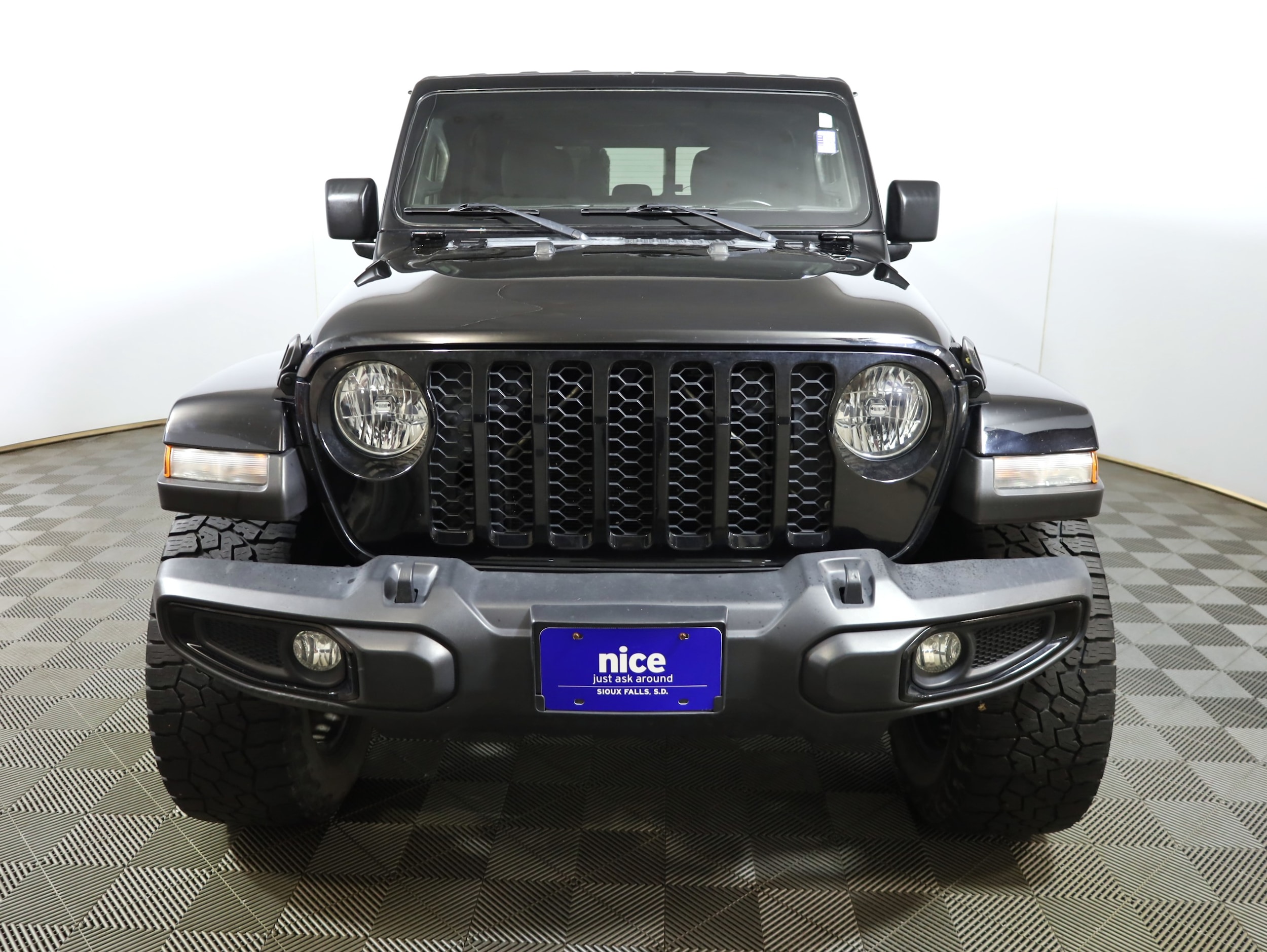 Used 2021 Jeep Gladiator WILLYS with VIN 1C6HJTAG7ML514291 for sale in Sioux Falls, SD