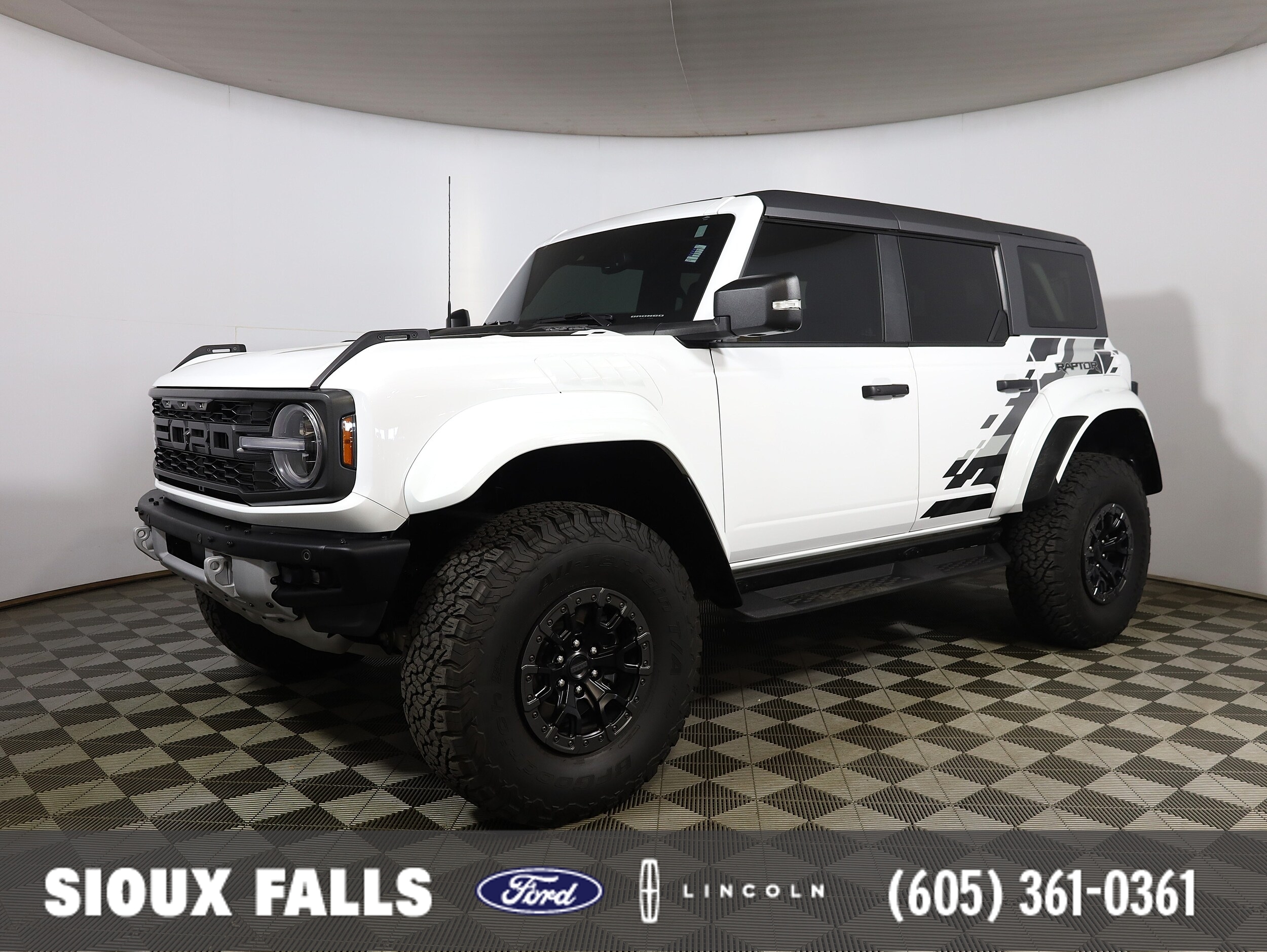 2024 Ford Bronco Raptor 4x4's photo