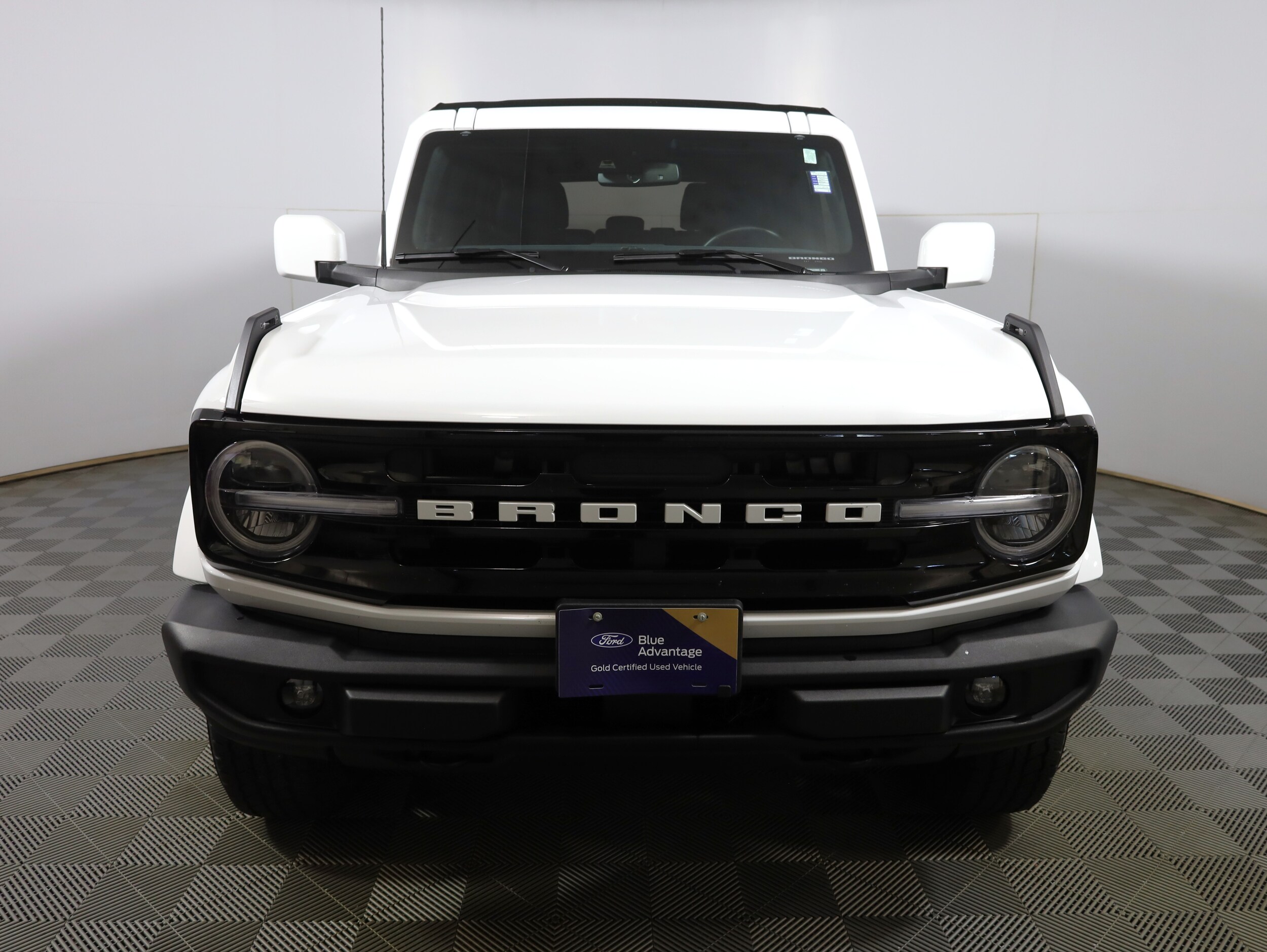 2023 Ford Bronco Base Big Bend Black Diamond Outer Banks photo 2