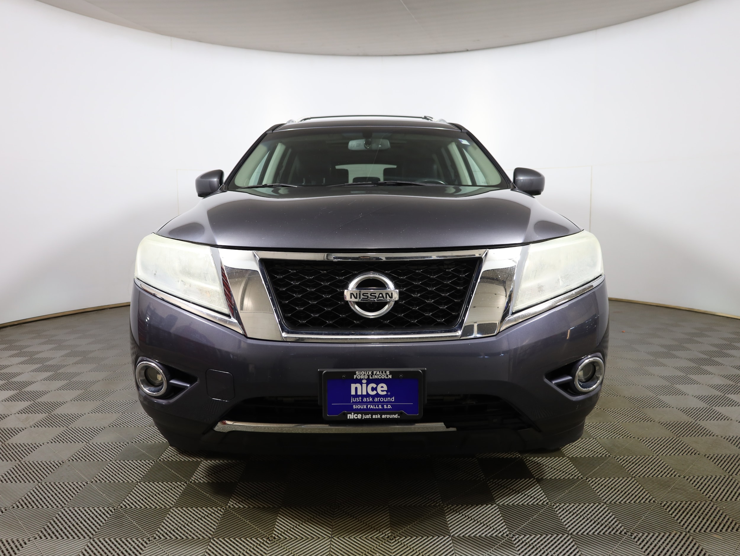 Used 2014 Nissan Pathfinder Platinum with VIN 5N1AR2MM6EC688722 for sale in Sioux Falls, SD