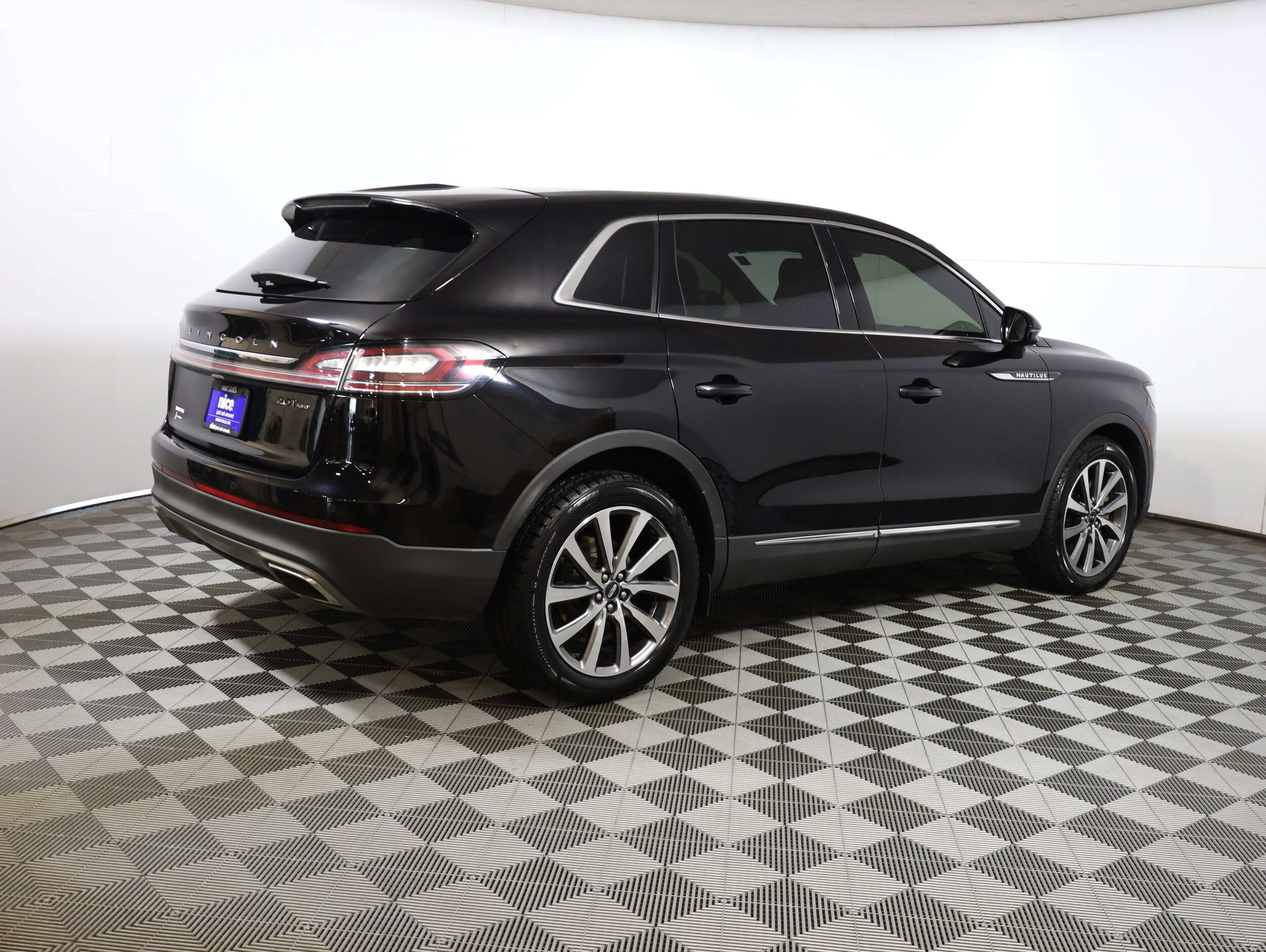 2019 Lincoln Nautilus Select photo 4