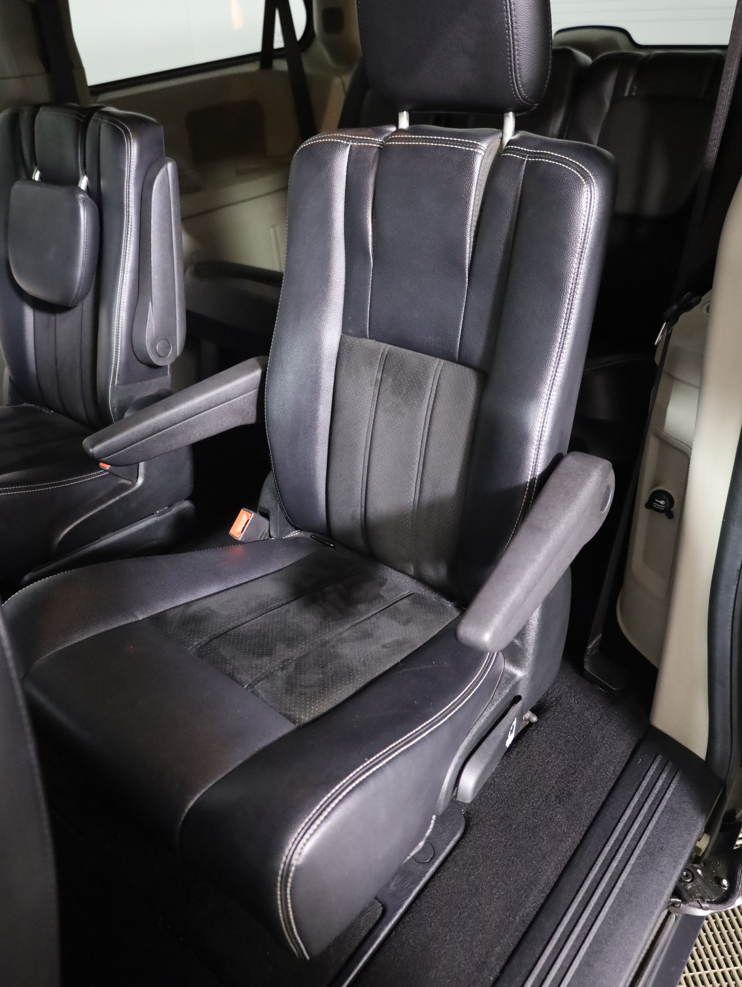 2017 Dodge Grand Caravan SXT - Photo 10