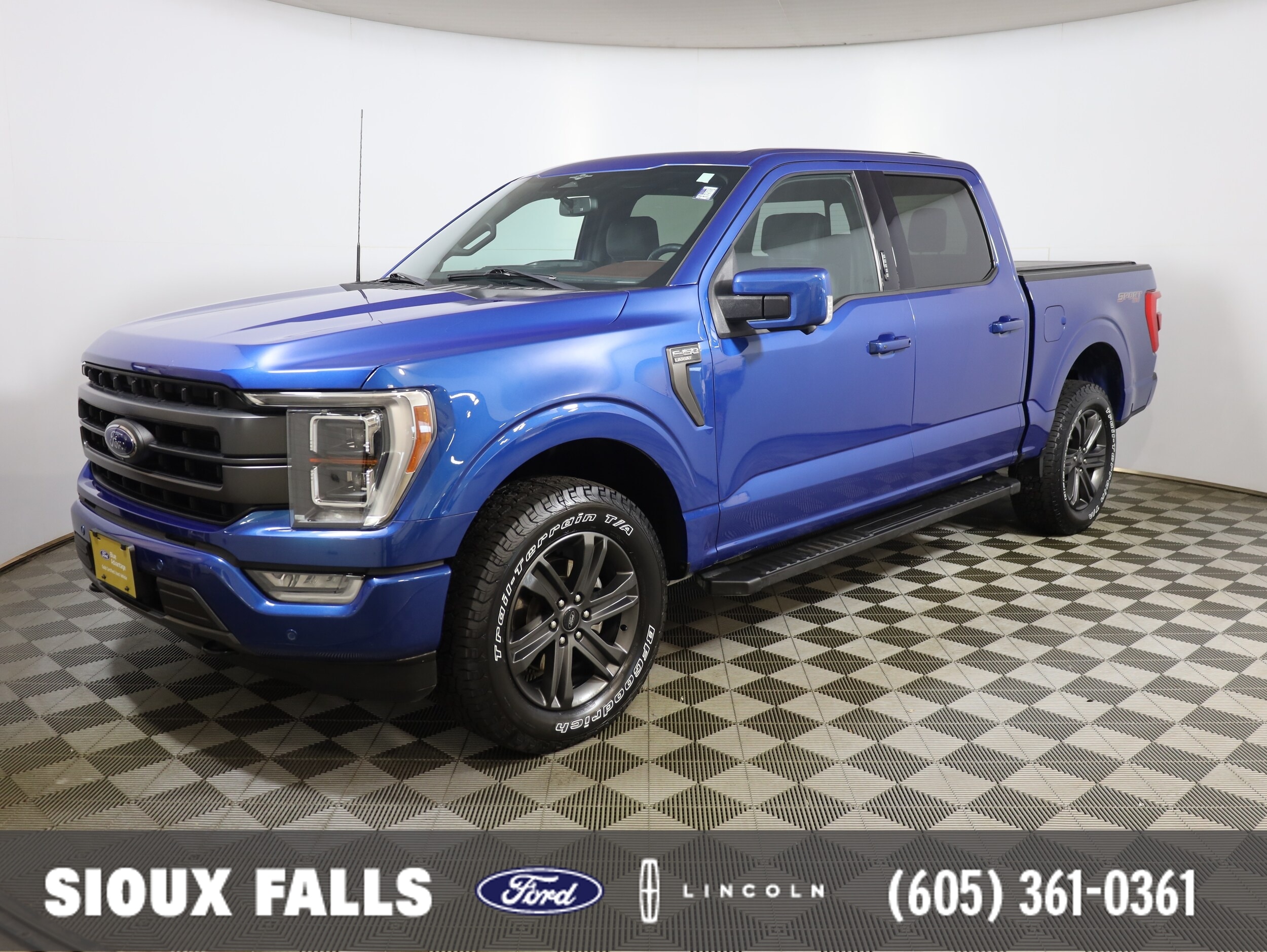 2023 Ford F-150 Lariat 4x4 SuperCrew 5-1/2 Box's photo