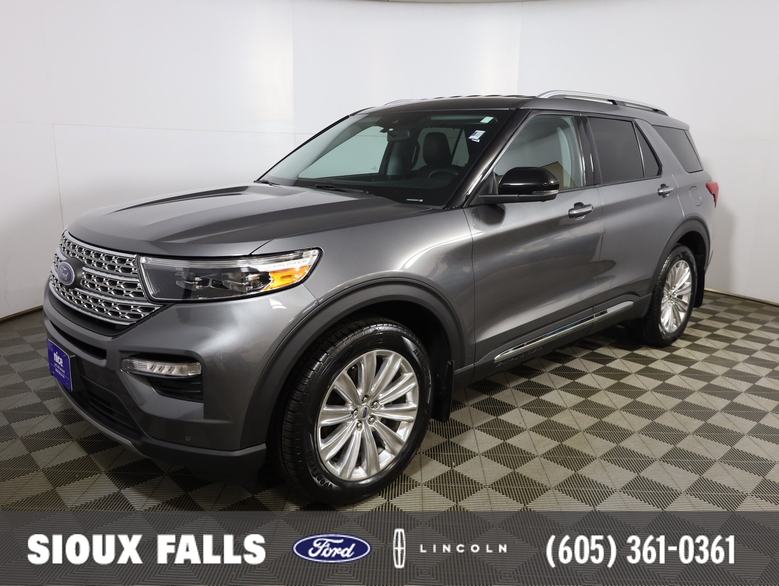 2021 Ford Explorer Limited 4WD's photo