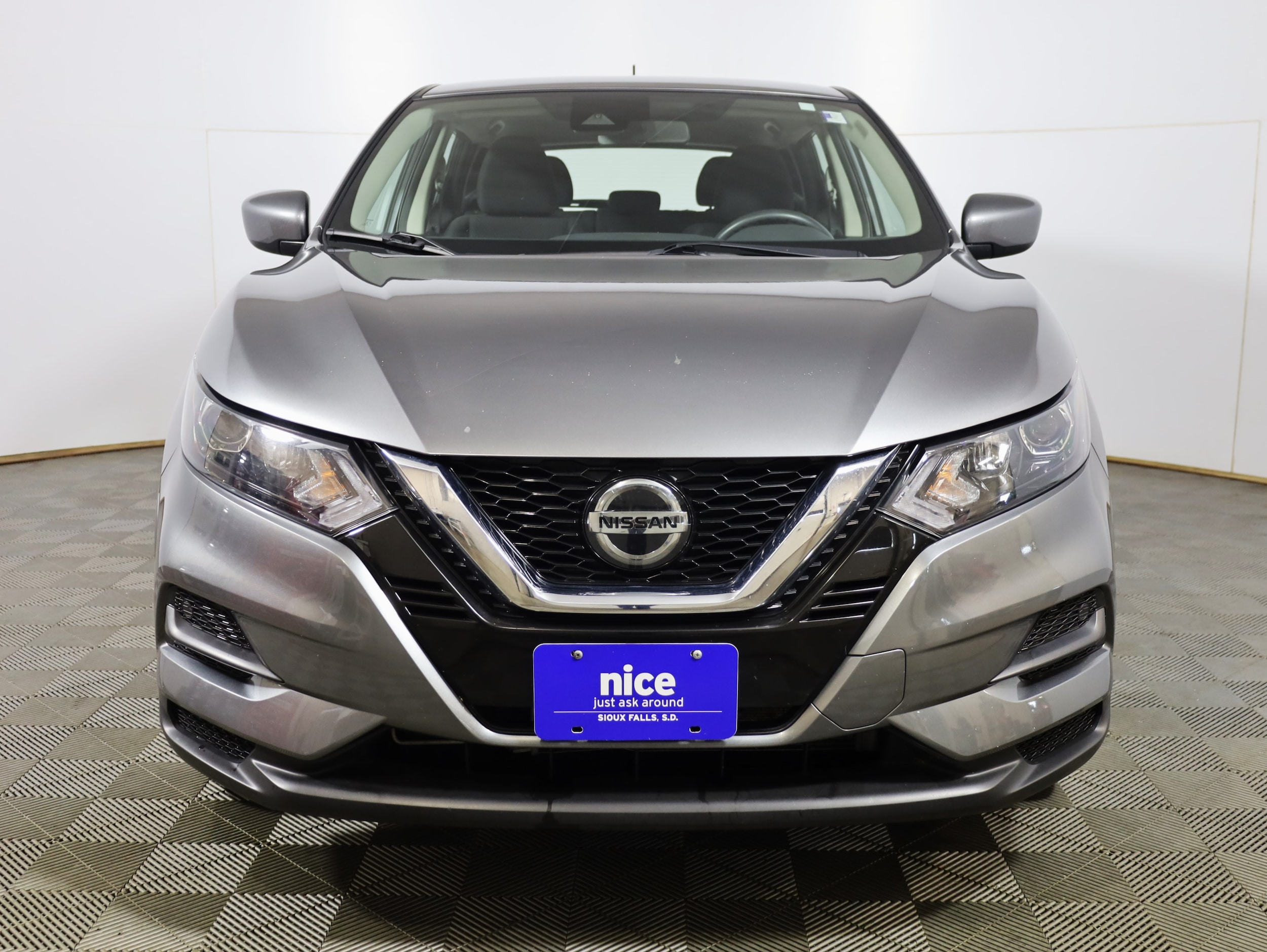 Used 2021 Nissan Rogue Sport S with VIN JN1BJ1AW9MW425818 for sale in Sioux Falls, SD