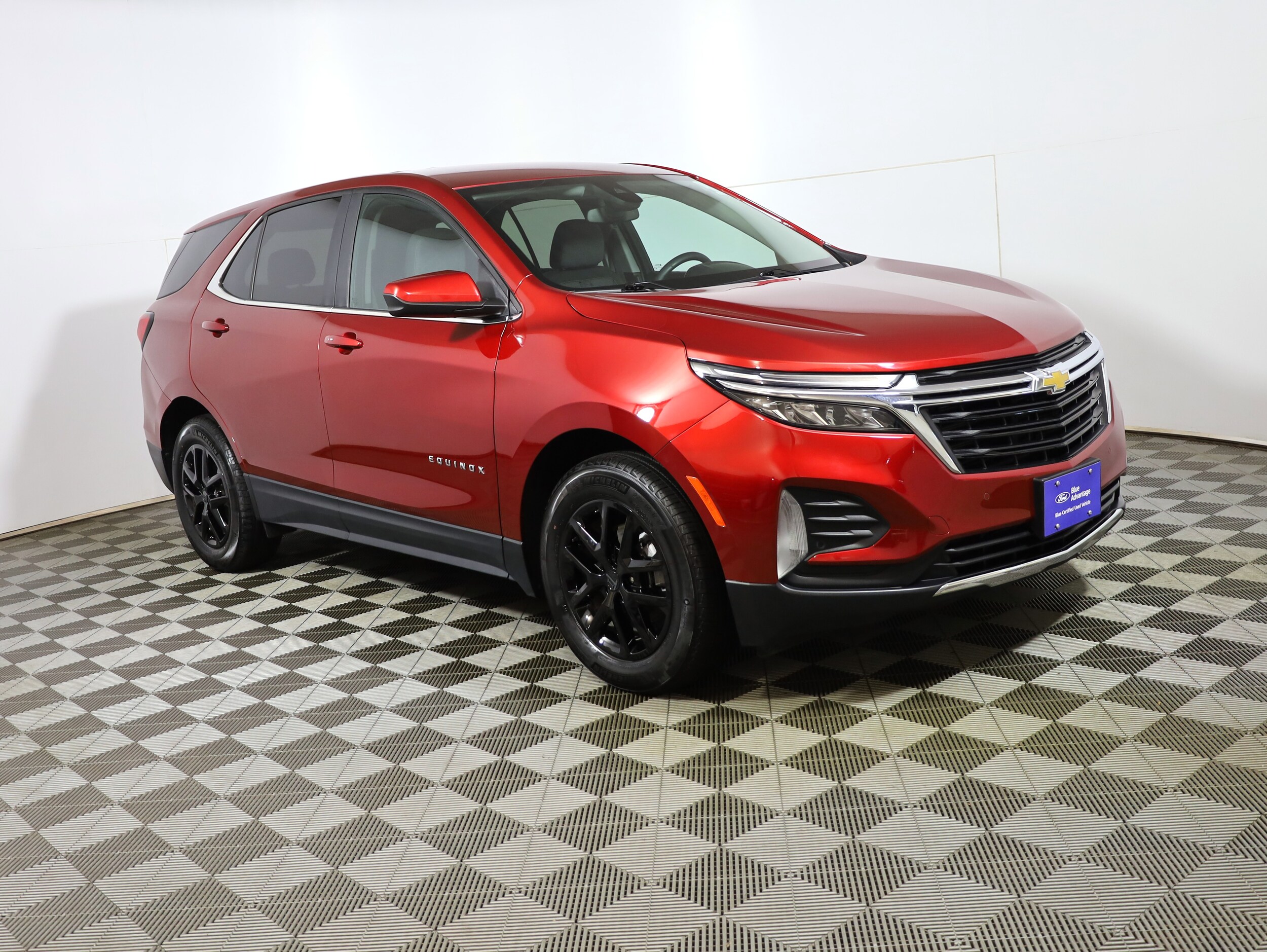 2023 Chevrolet Equinox LT photo 3