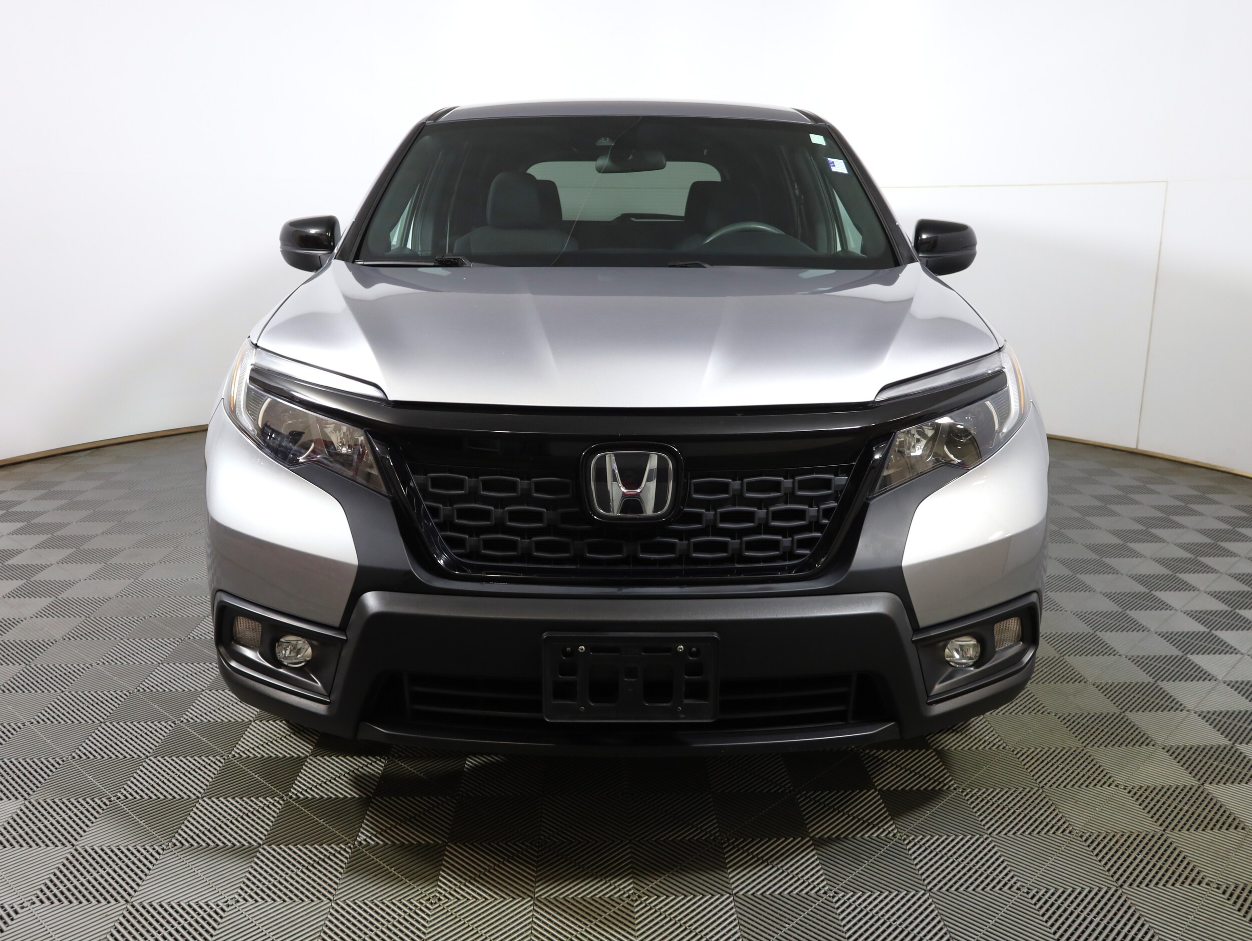 2020 Honda Passport Sport photo 2