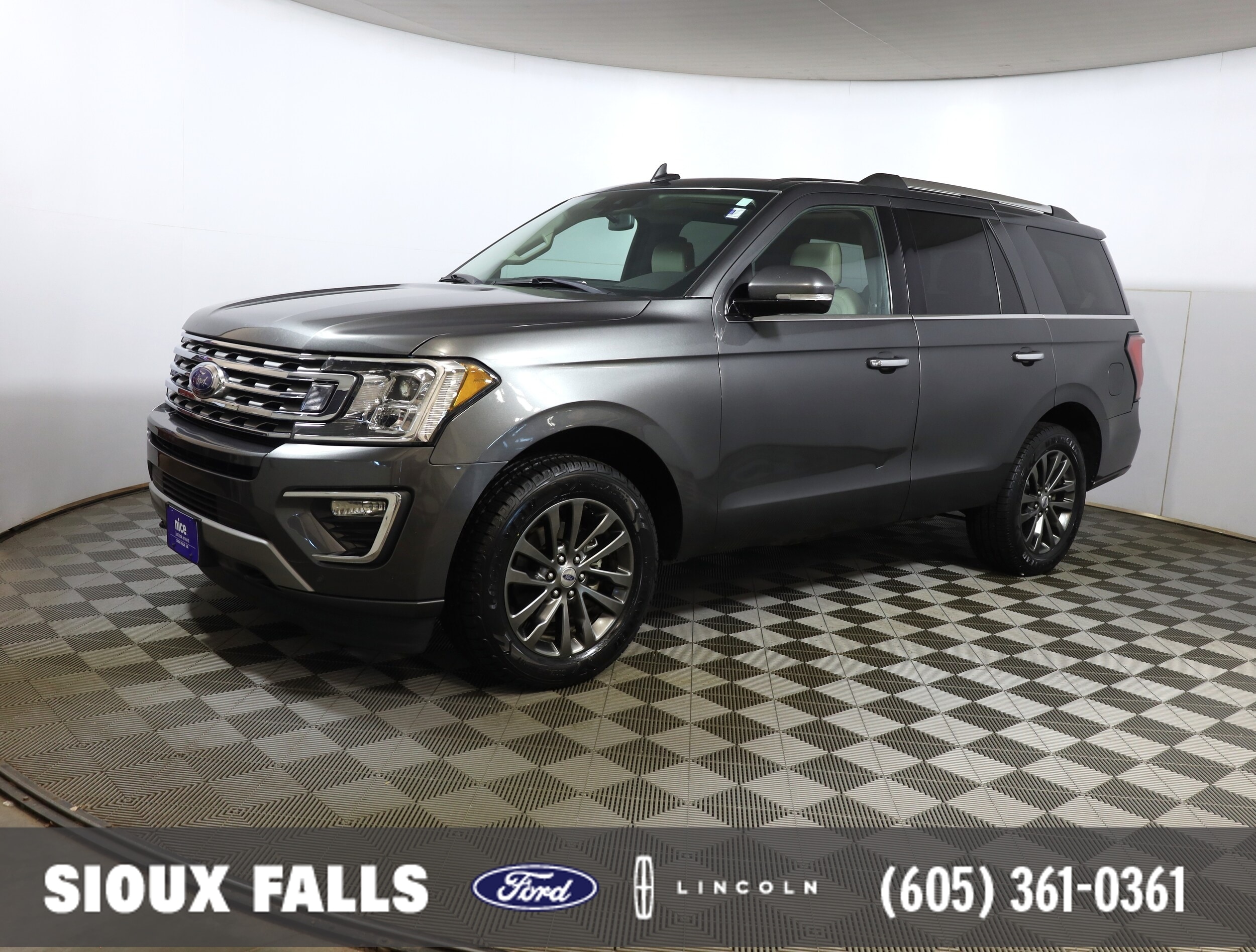 2020 Ford Expedition Limited's photo