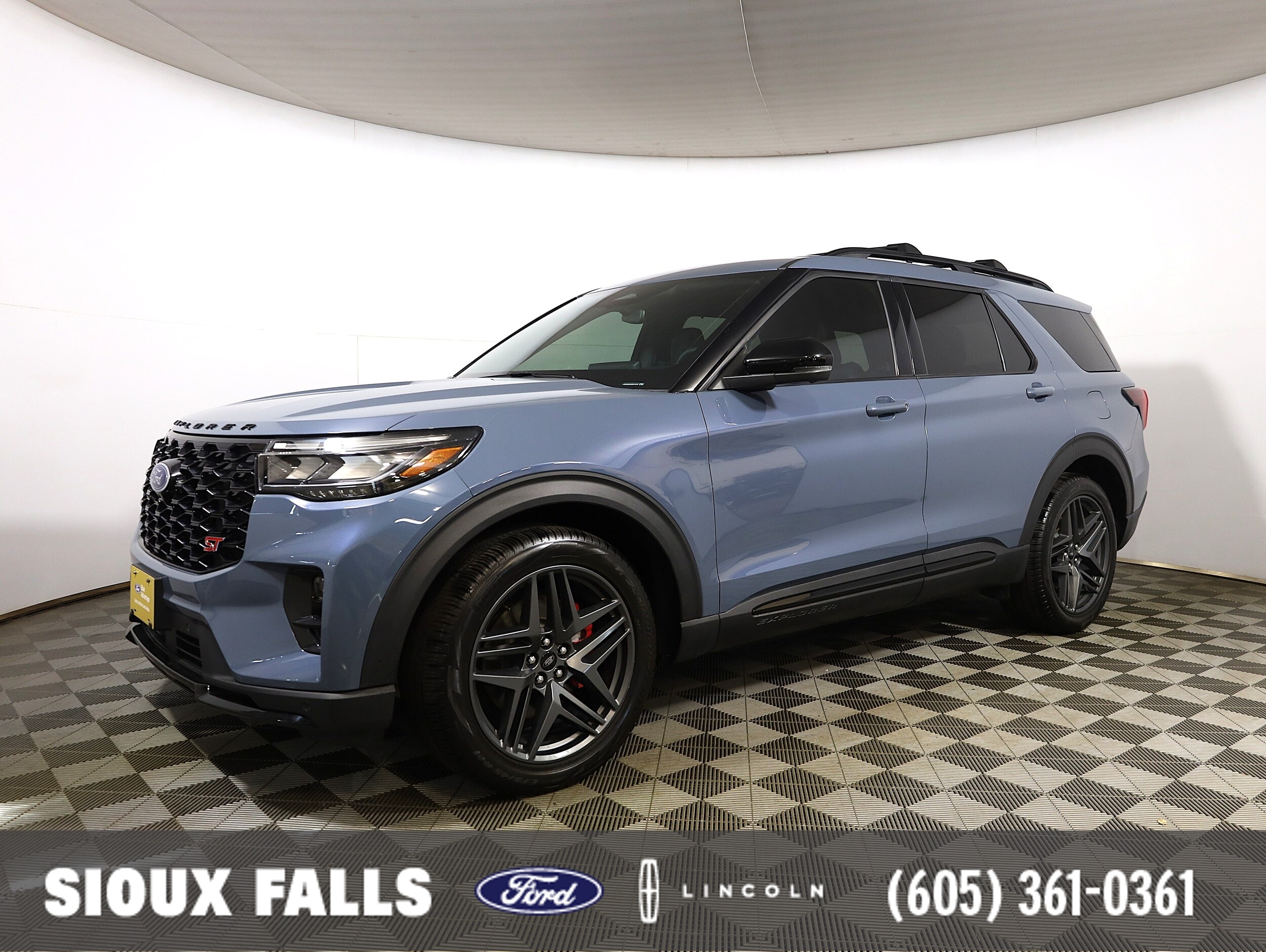2025 Ford Explorer ST 4WD (PL535)'s photo