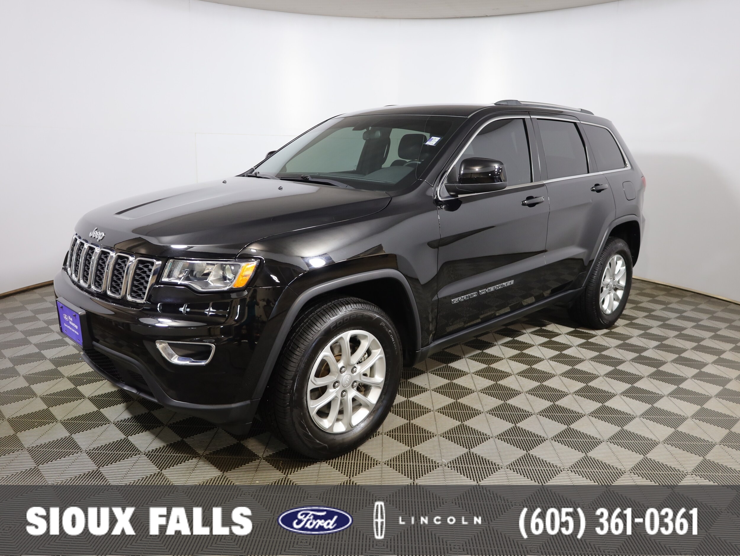 2021 Jeep Grand Cherokee Laredo X 4WD's photo