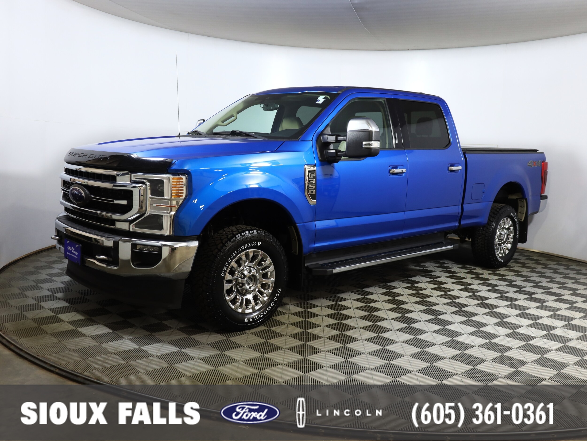 2021 Ford F-350 Super Duty Lariat's photo