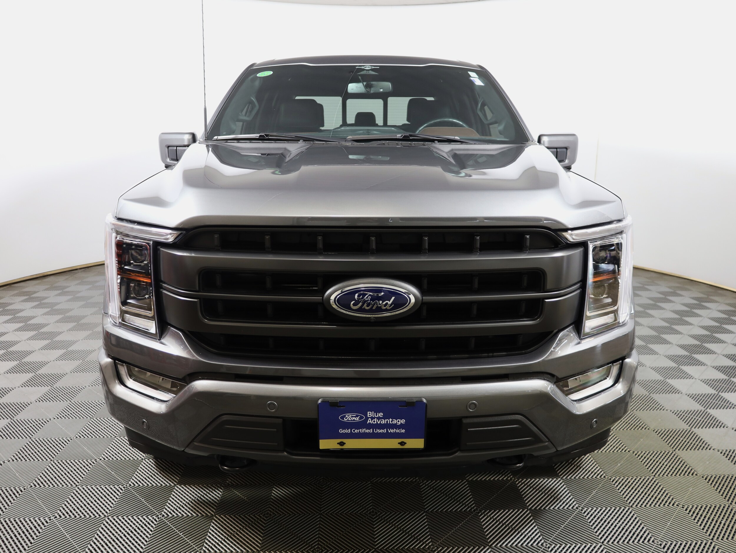 2023 Ford F-150 Lariat photo 2