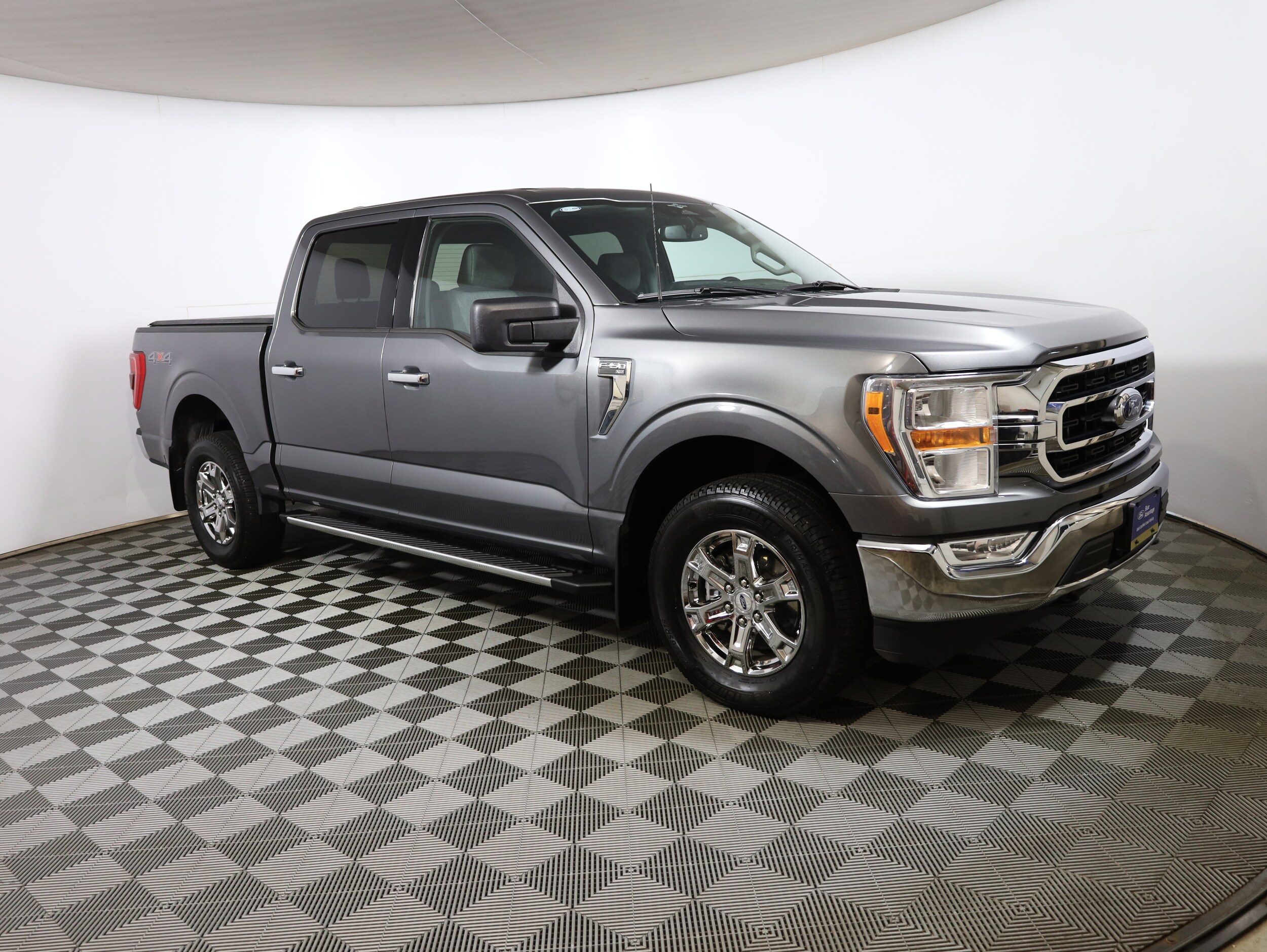 2023 Ford F-150 XLT photo 3