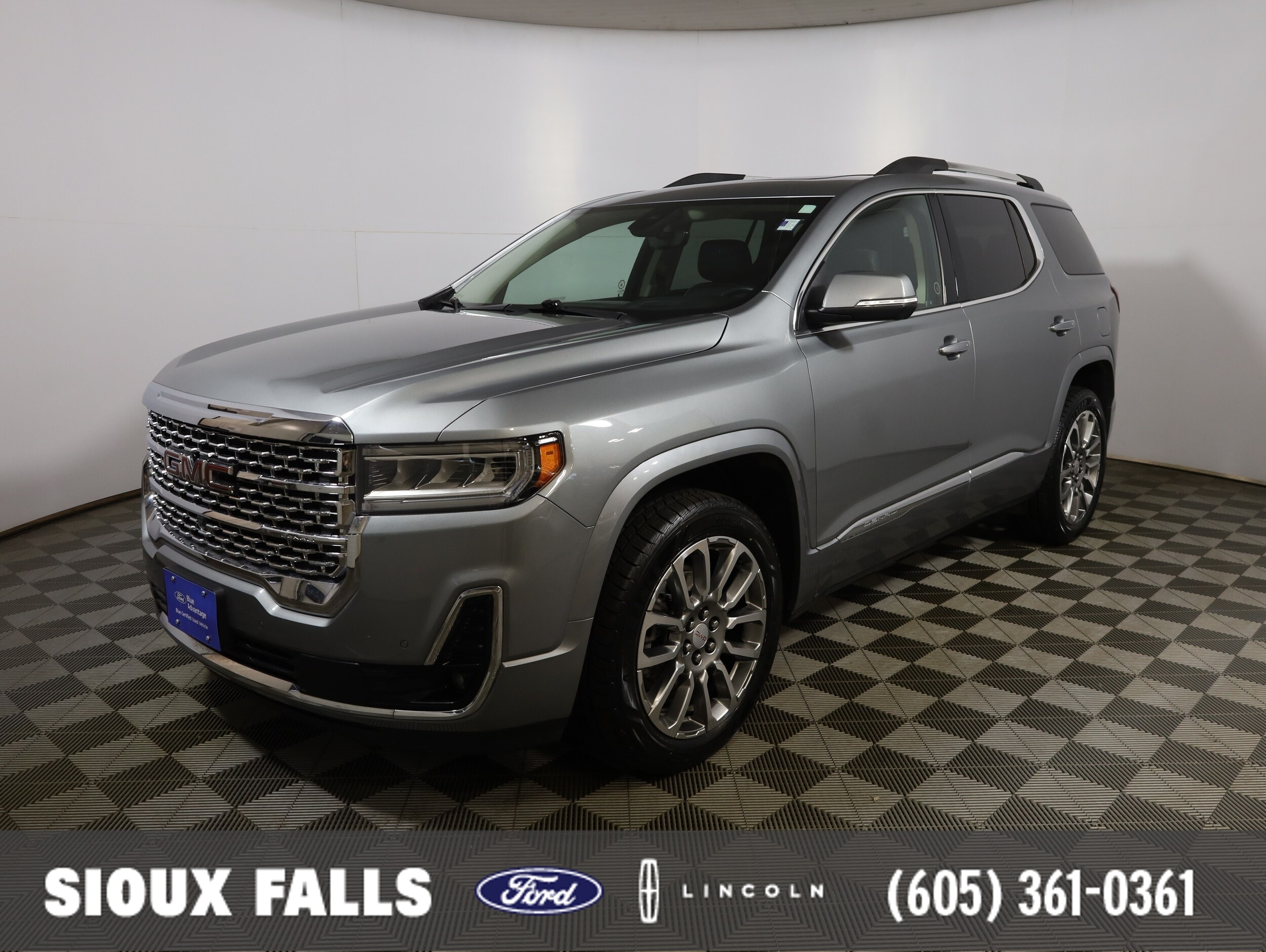 2023 GMC Acadia Denali AWD's photo