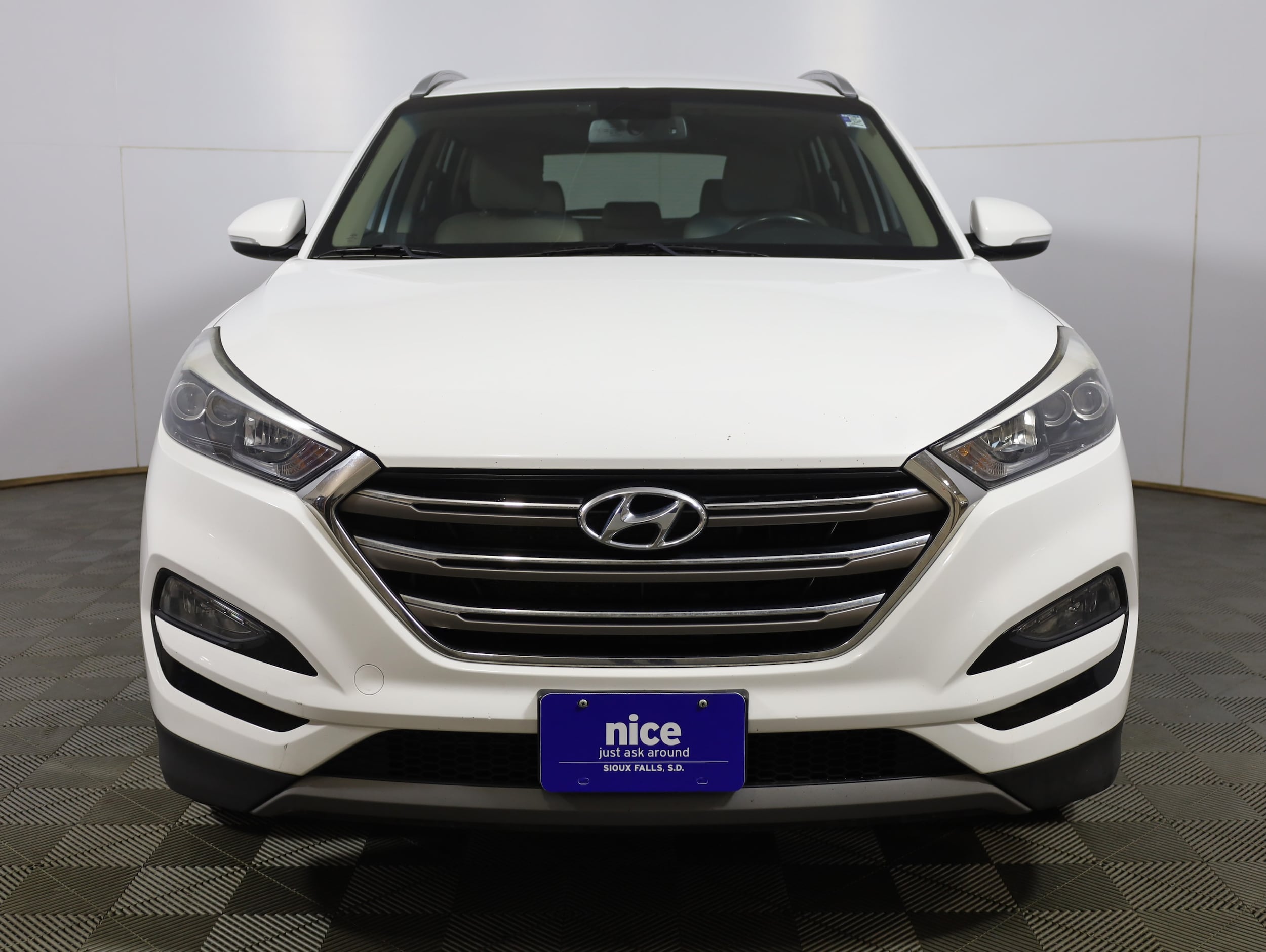 Used 2016 Hyundai Tucson Limited with VIN KM8J3CA29GU201245 for sale in Sioux Falls, SD