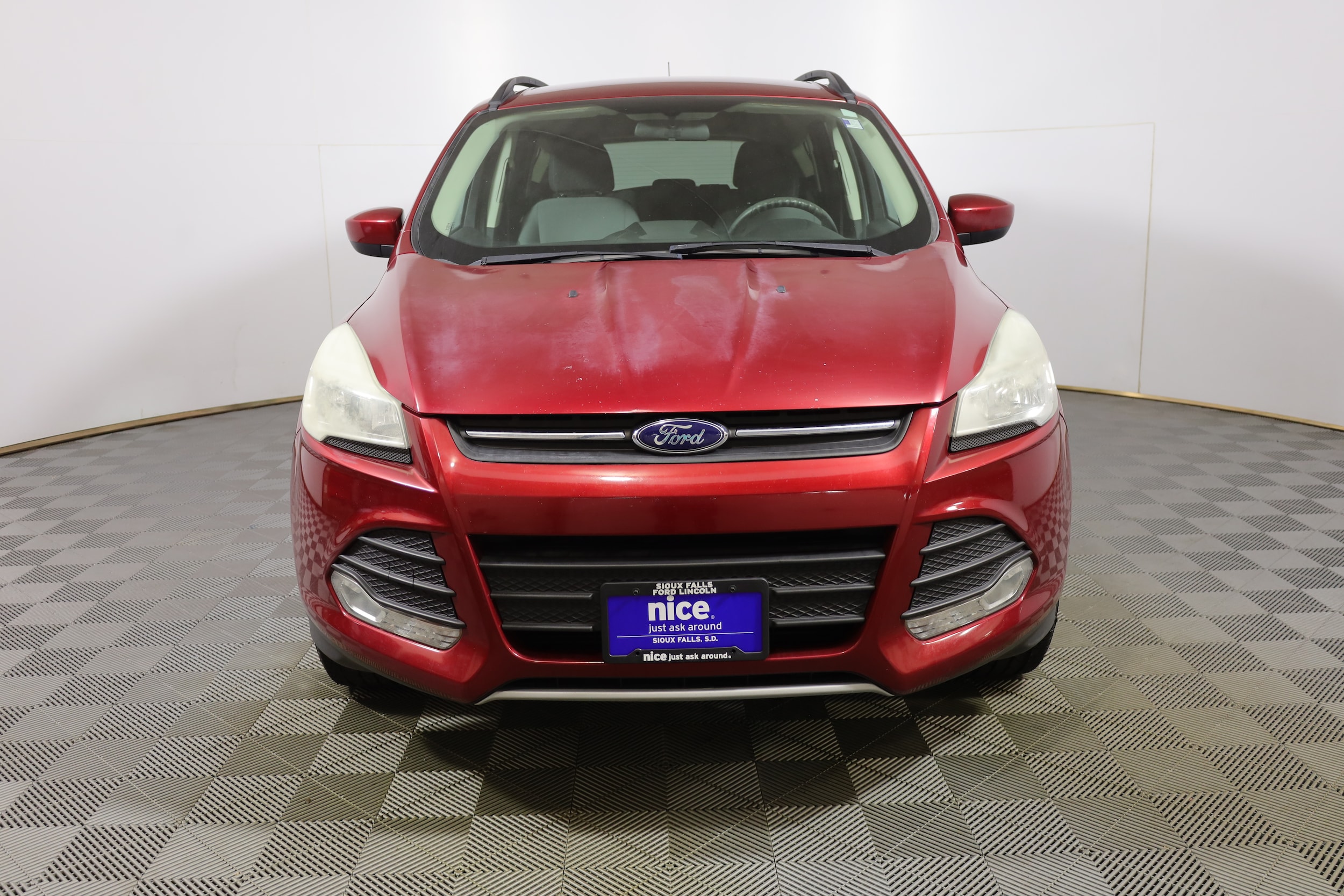 Used 2015 Ford Escape SE with VIN 1FMCU9GX2FUC26210 for sale in Sioux Falls, SD