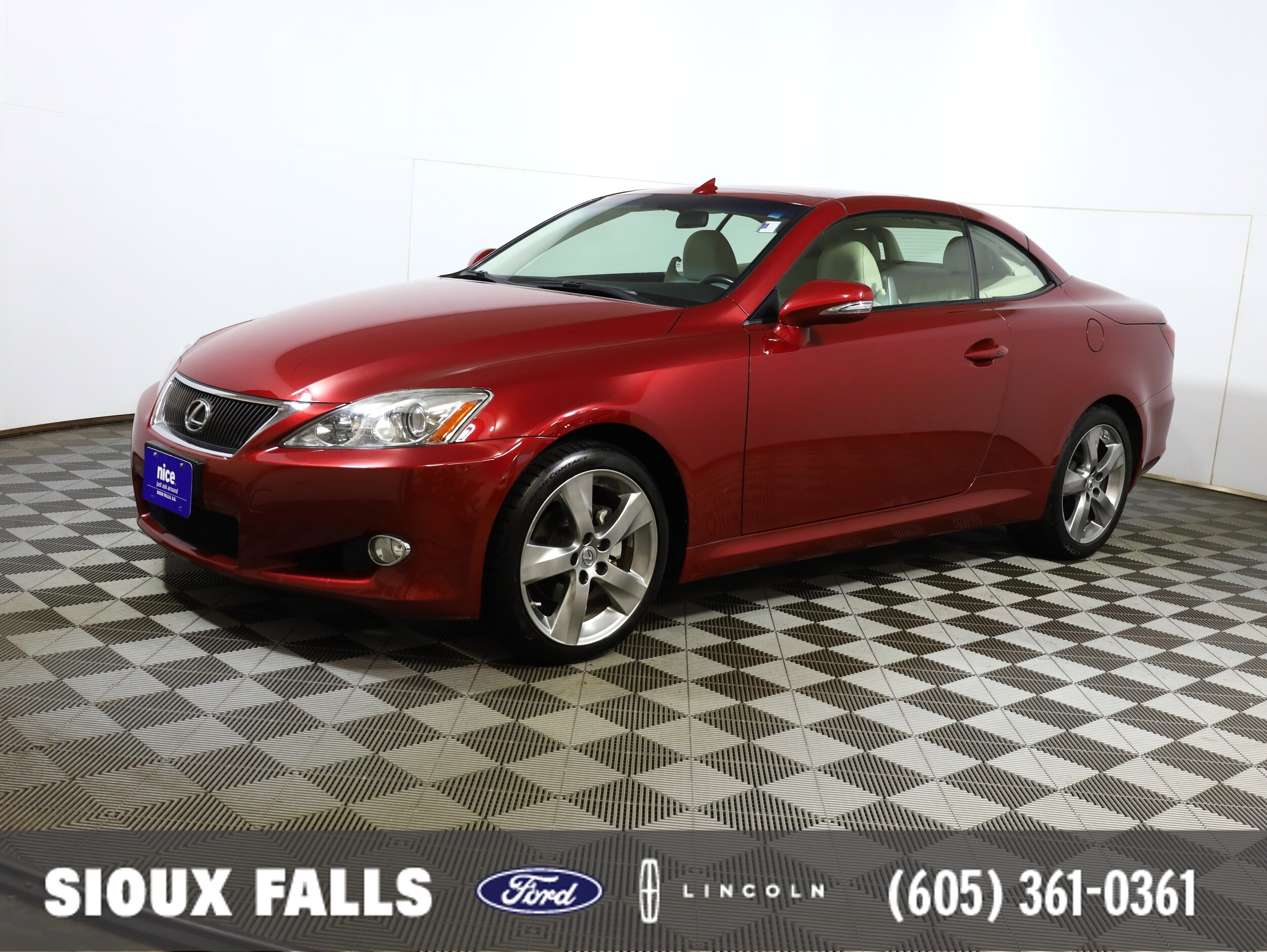 2010 Lexus IS 250's photo