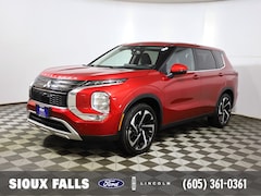 Used 2023 Mitsubishi Outlander SE SUV in Sioux Falls