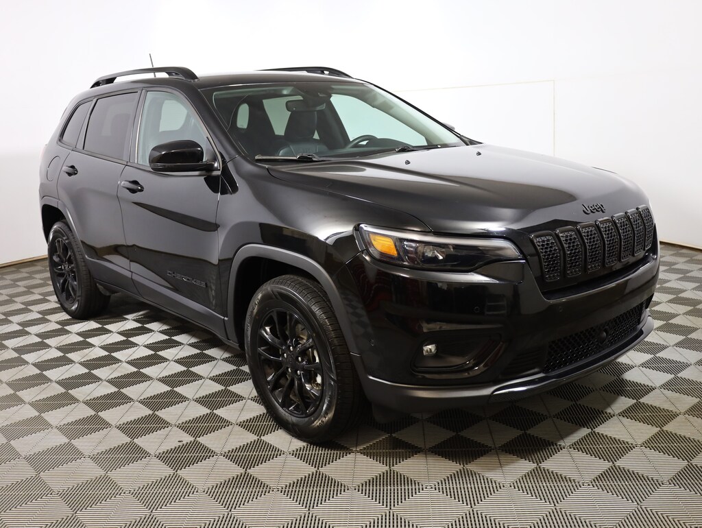 Used 2023 Jeep Cherokee For Sale at Luxury Auto Mall of Sioux Falls