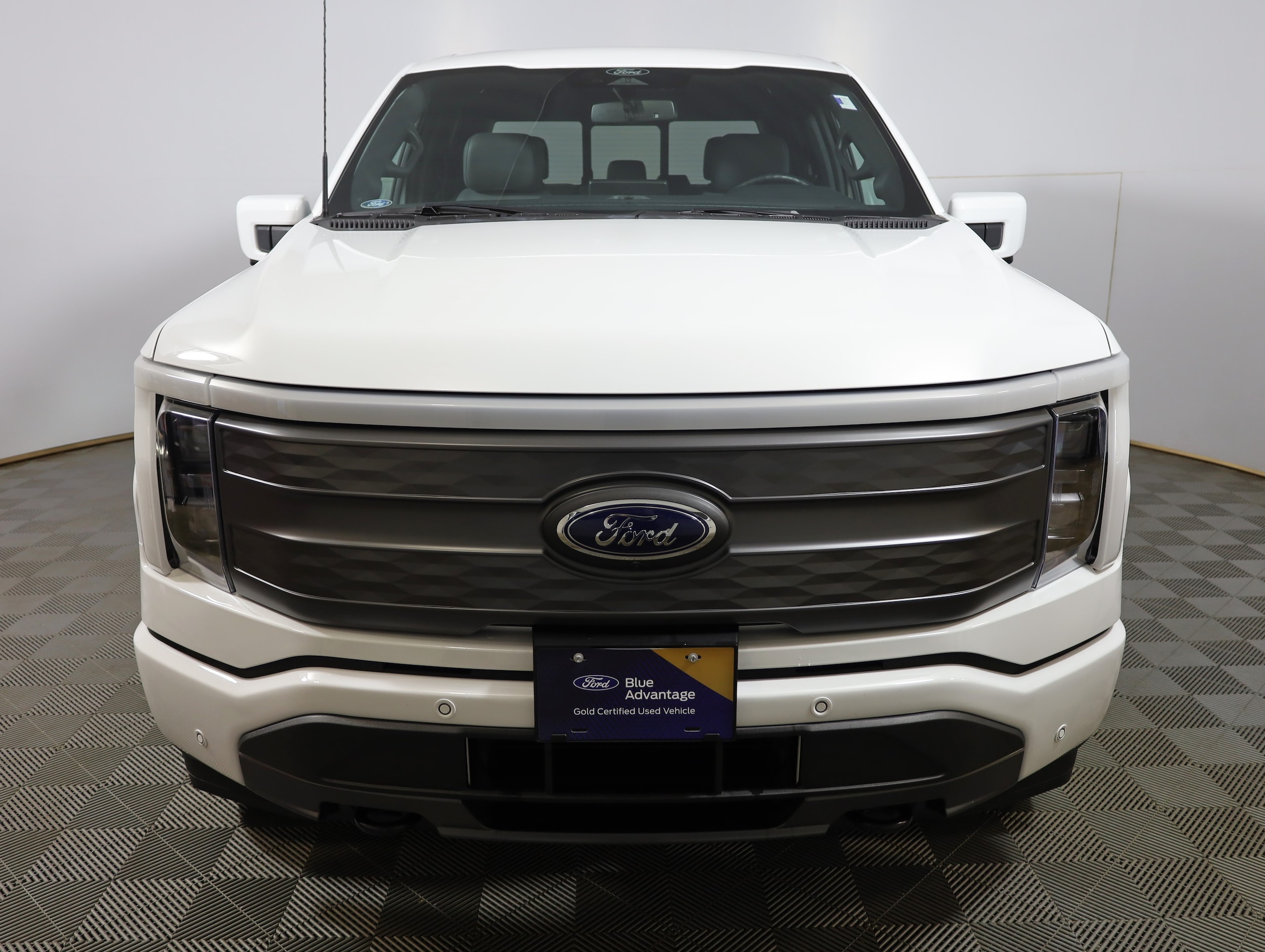 Used 2022 Ford F-150 Lightning Lariat with VIN 1FTVW1EL9NWG05085 for sale in Sioux Falls, SD
