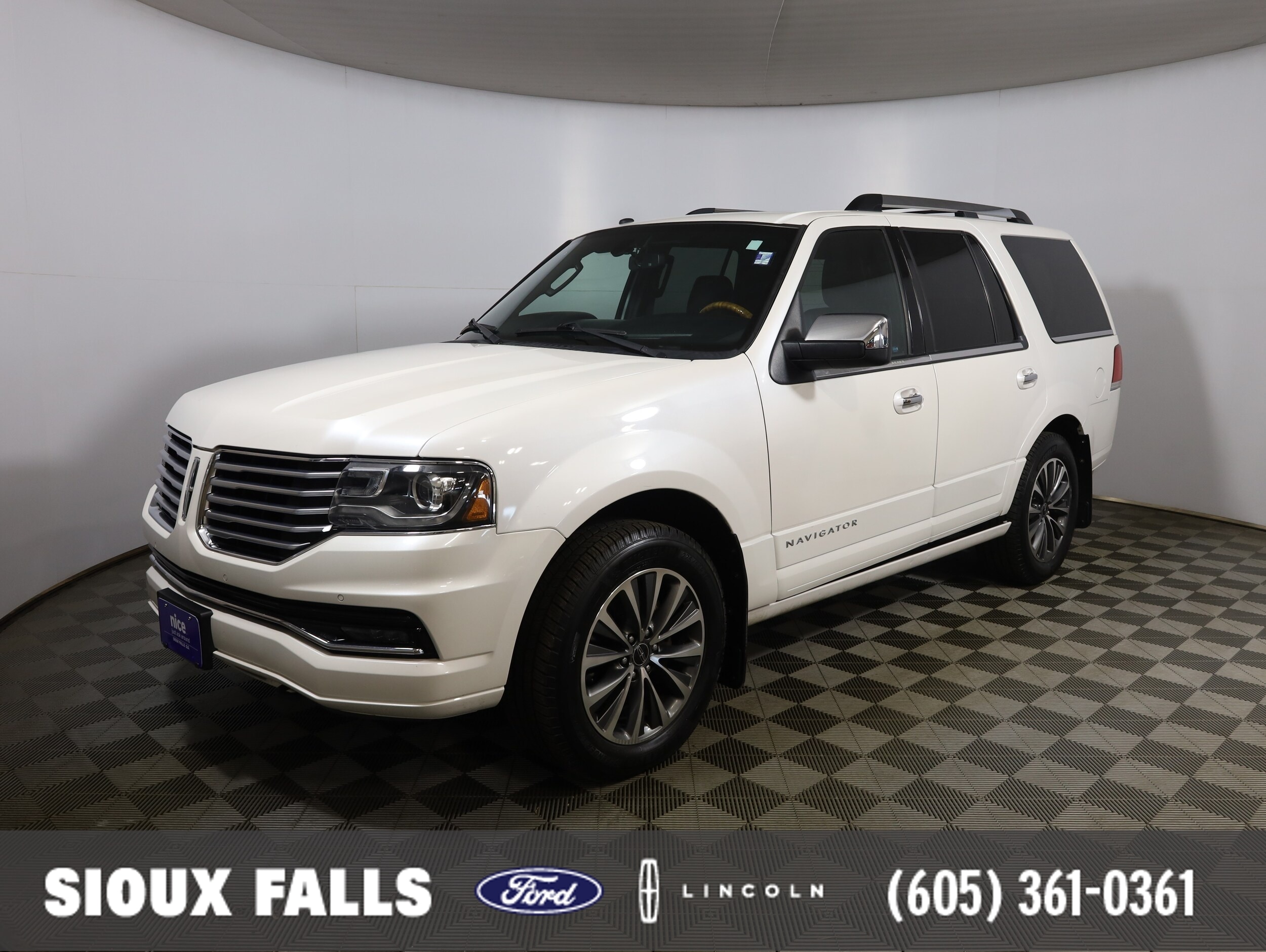 2017 Lincoln Navigator Select