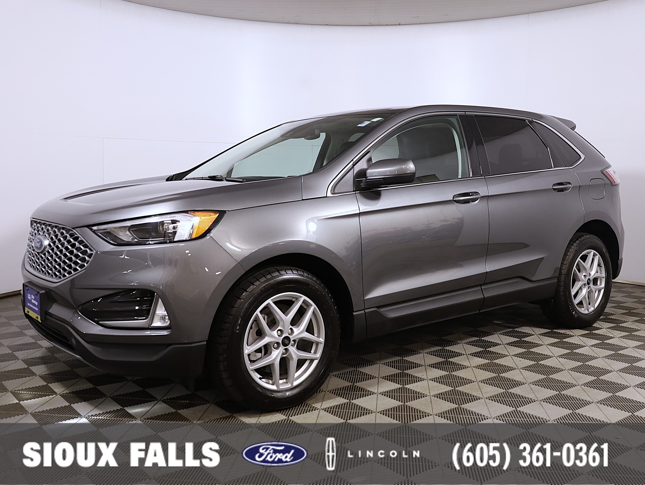 2024 Ford Edge SEL AWD's photo