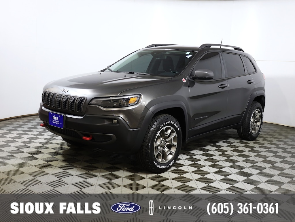 Used 2021 Jeep Cherokee Trailhawk SUV