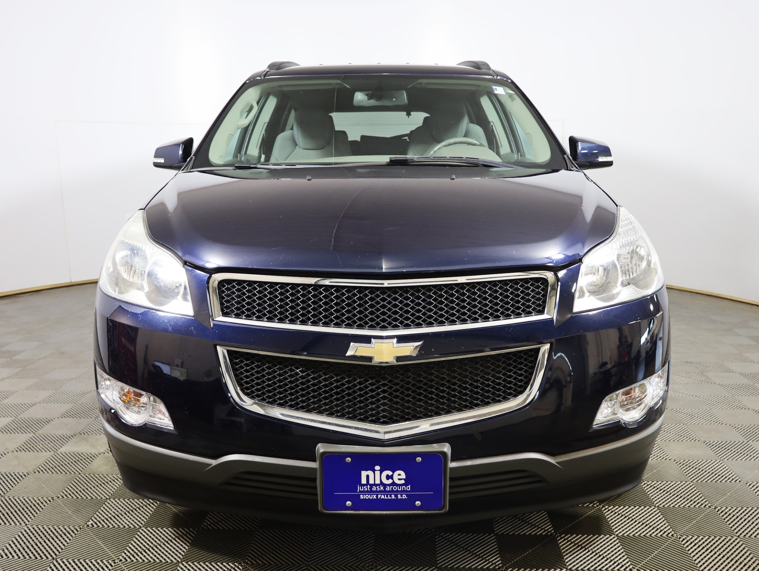 Used 2012 Chevrolet Traverse 2LT with VIN 1GNKRJED4CJ117053 for sale in Sioux Falls, SD