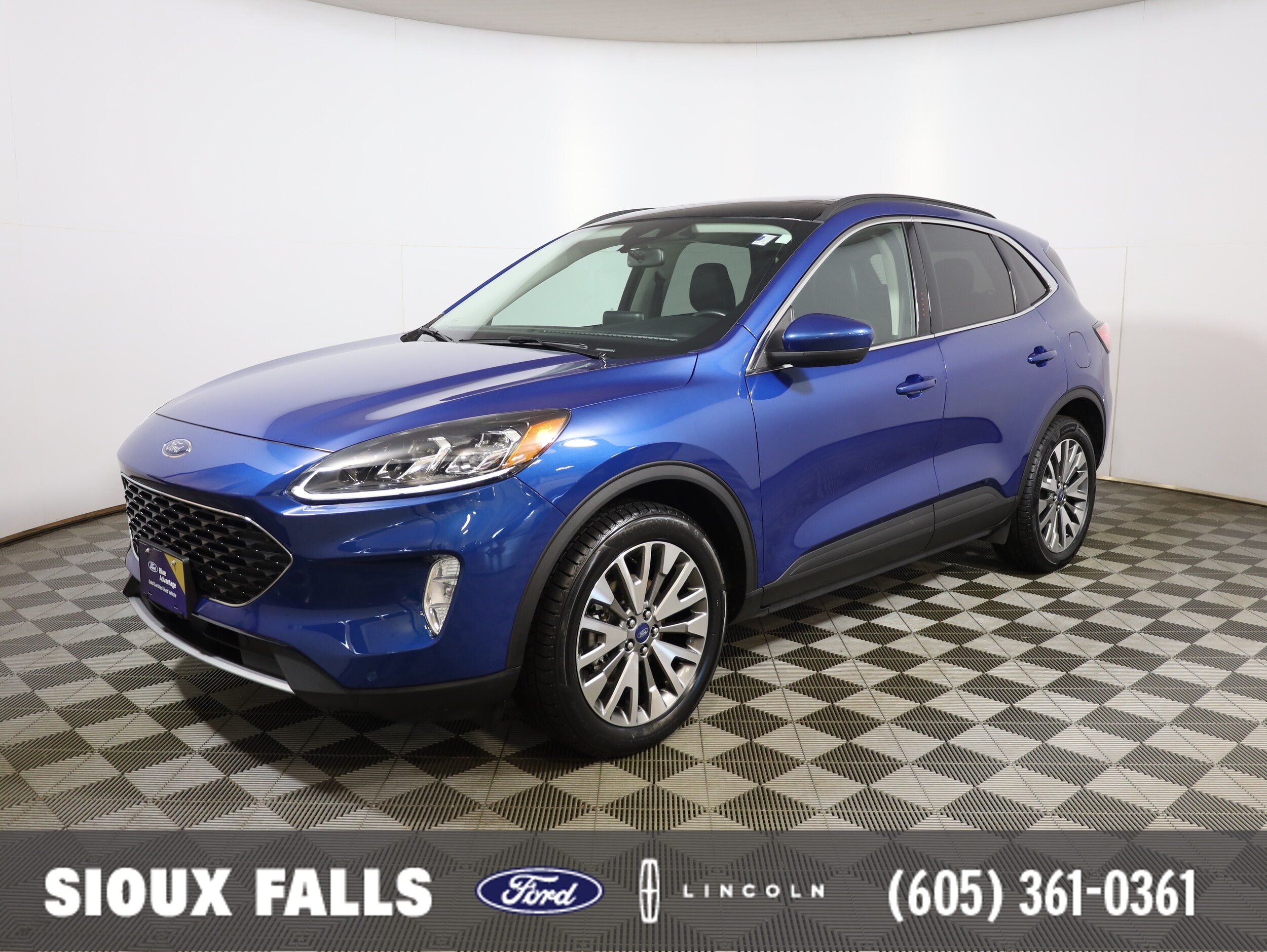 2022 Ford Escape Titanium AWD's photo