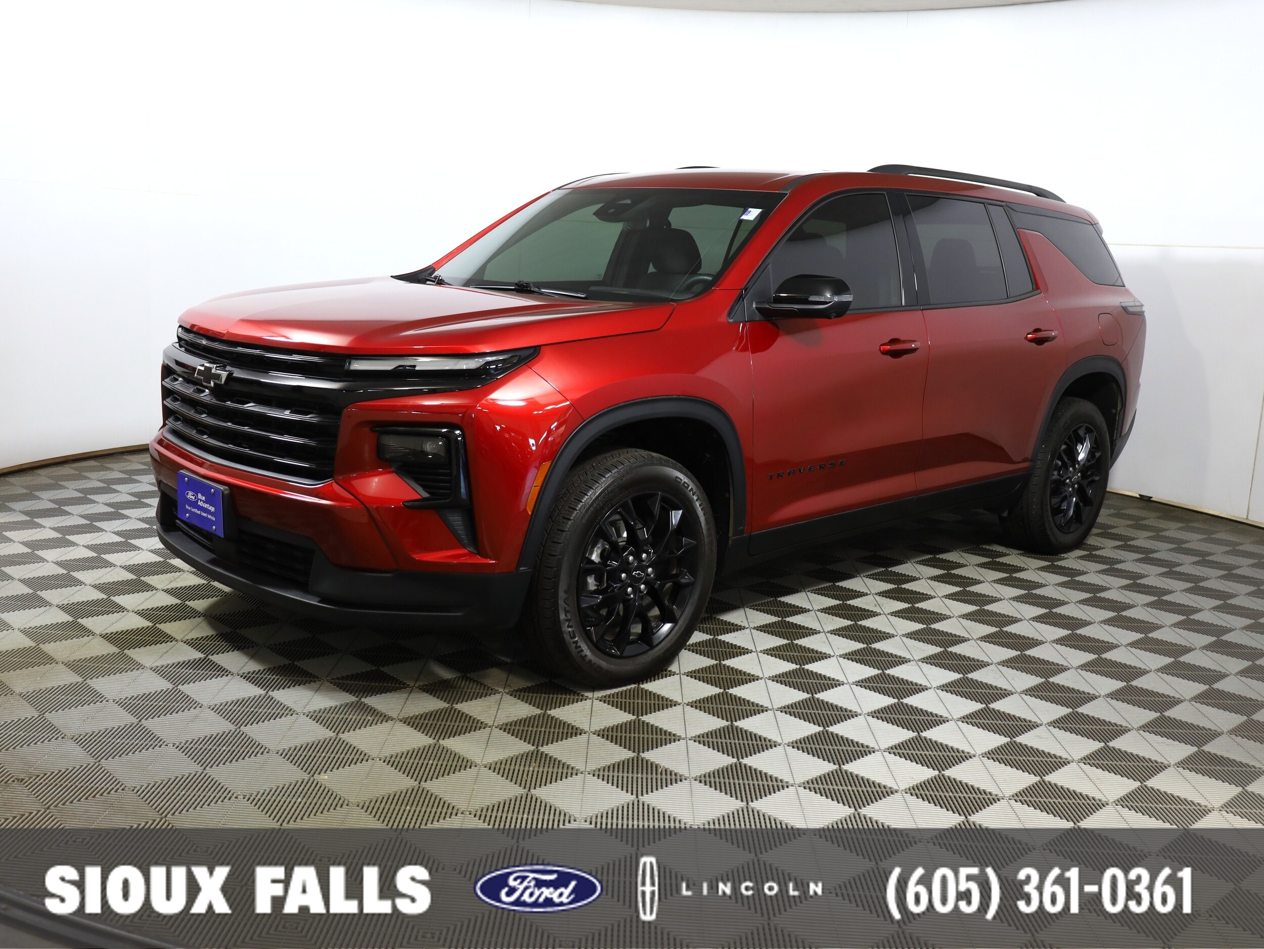 2024 Chevrolet Traverse 2LT's photo