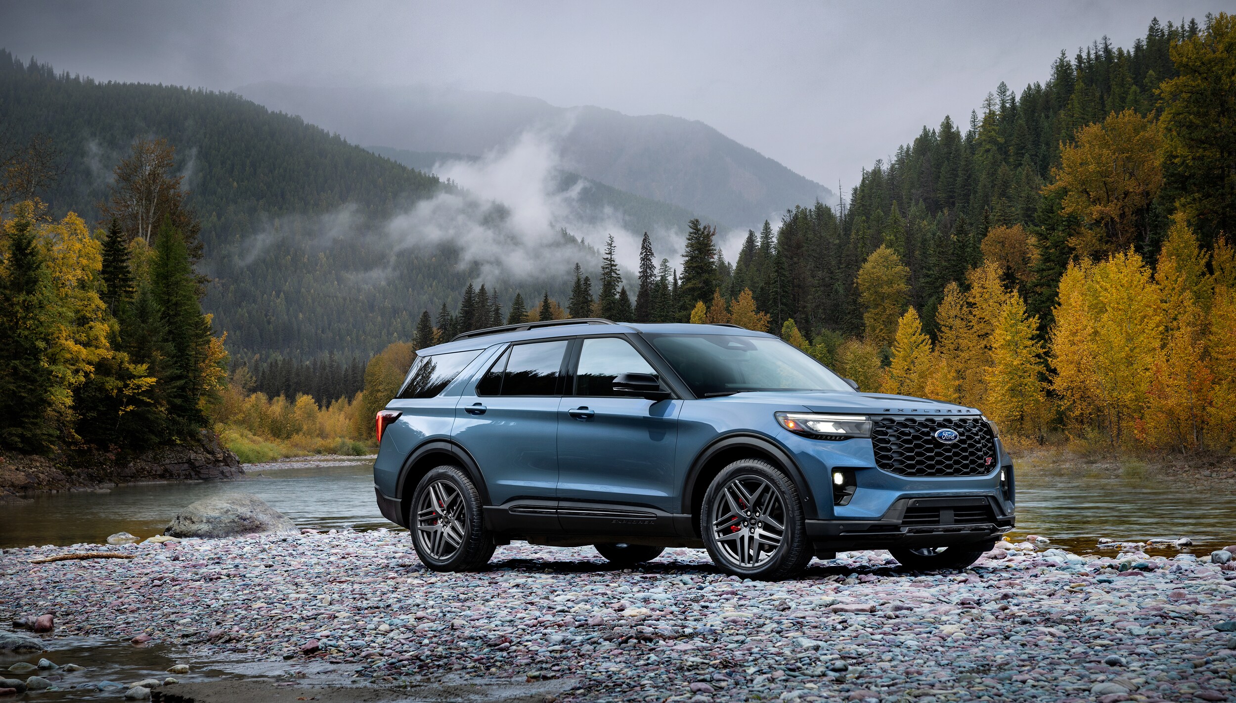 Ford Explorer in Mountains