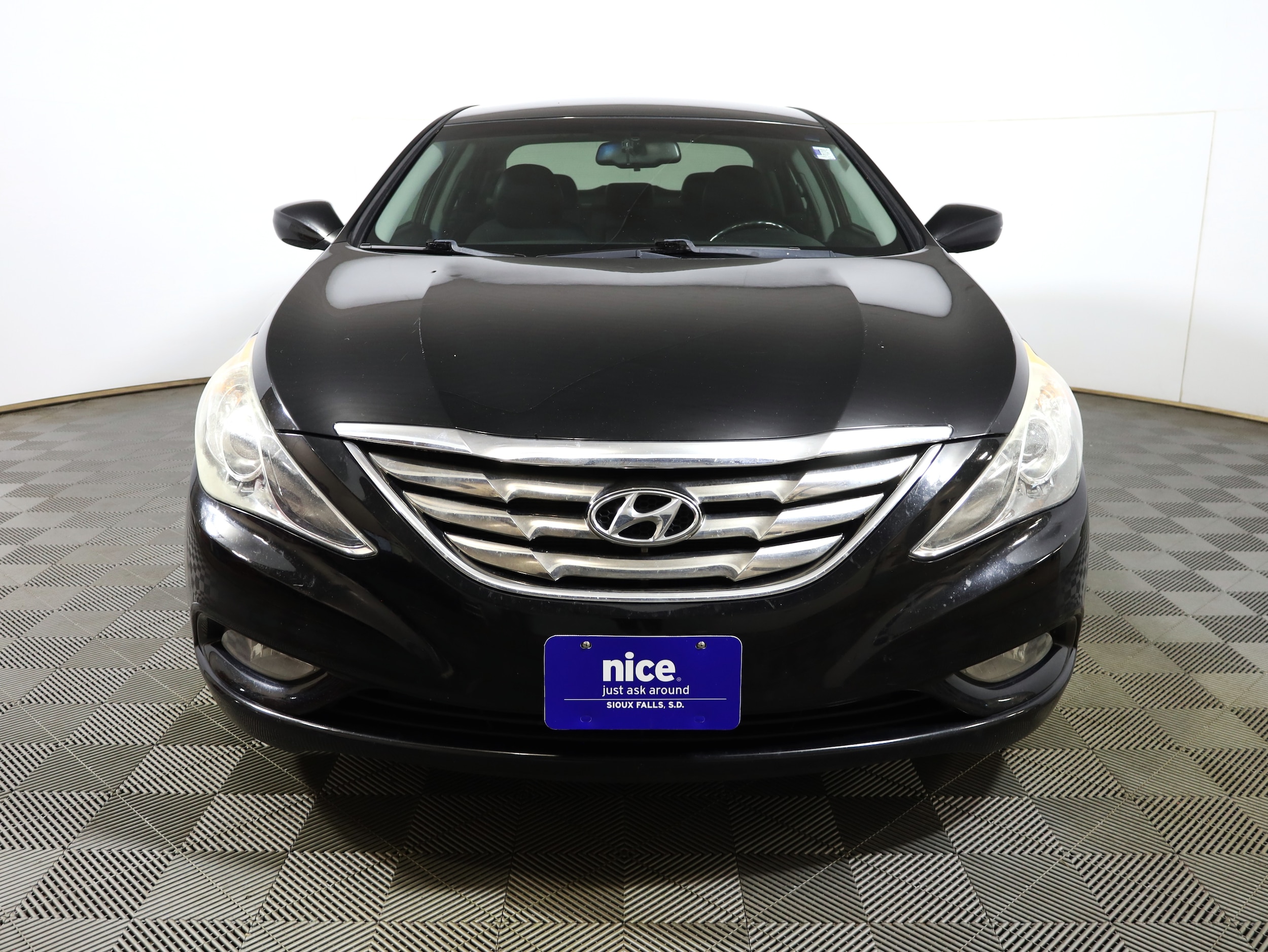 Used 2012 Hyundai Sonata SE with VIN 5NPEC4ACXCH395759 for sale in Sioux Falls, SD