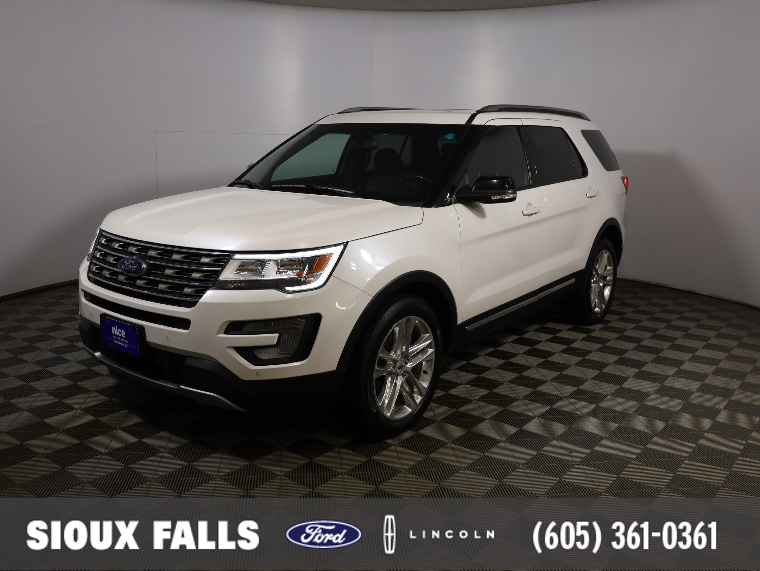 2016 Ford Explorer XLT 4WD's photo